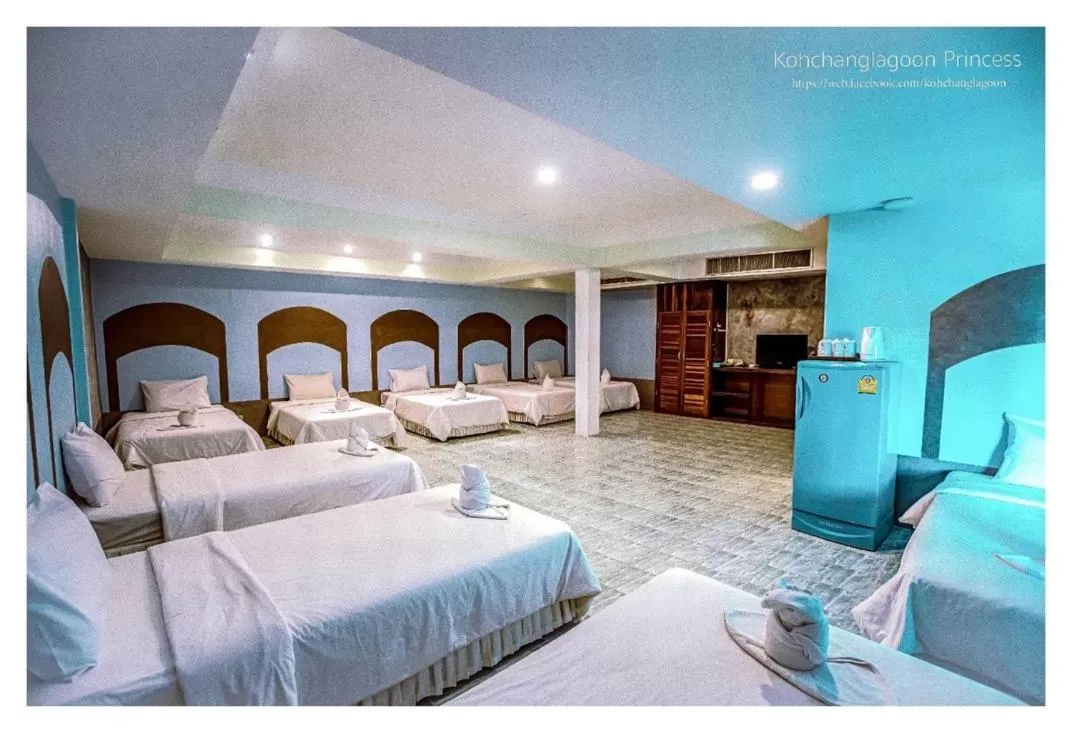 Family Room with Bathroom in Koh Chang Lagoon Princess