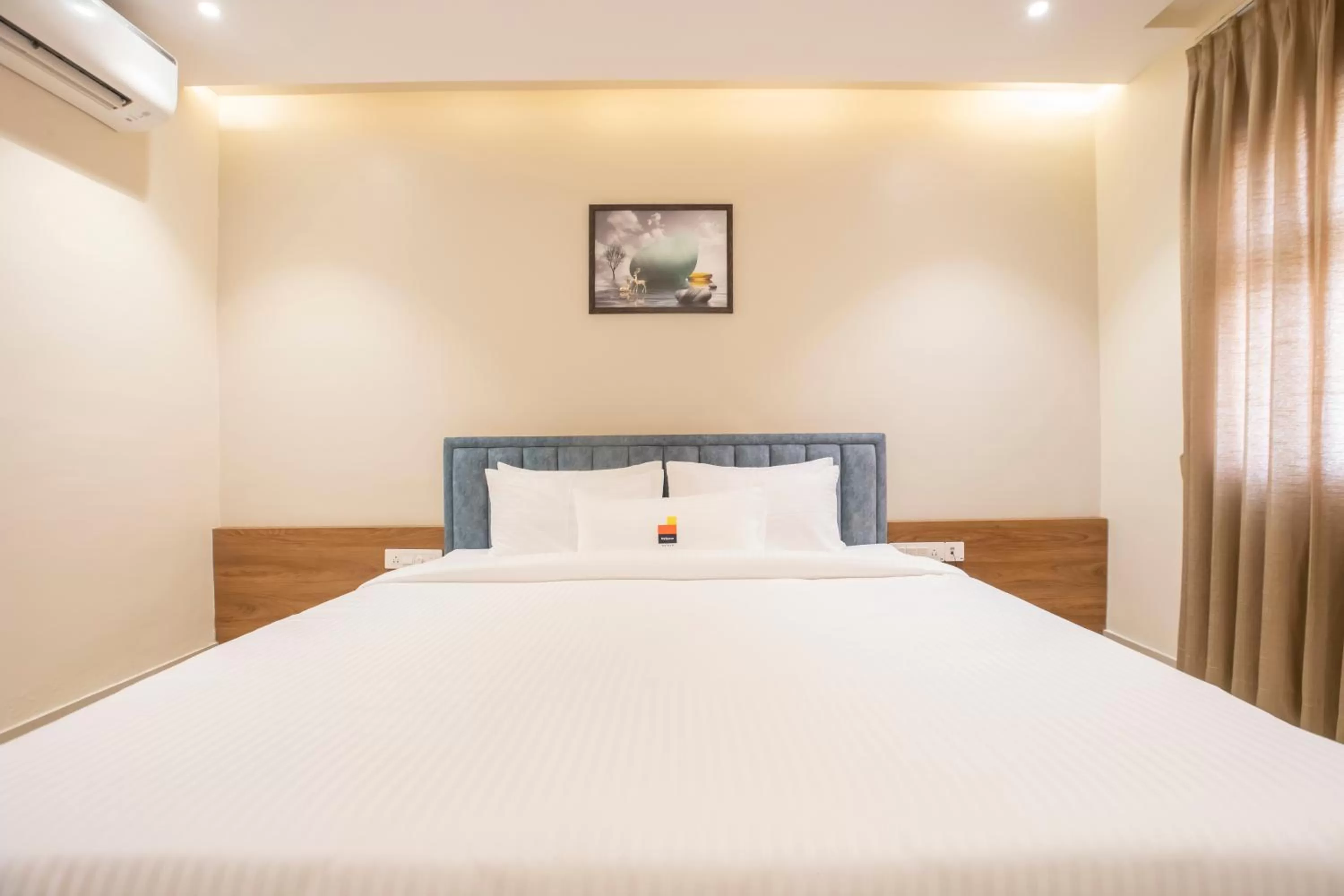 Bed in MySpace Kadison