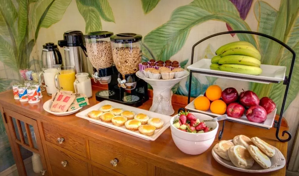 Breakfast in Auld Sweet Olive Bed and Breakfast