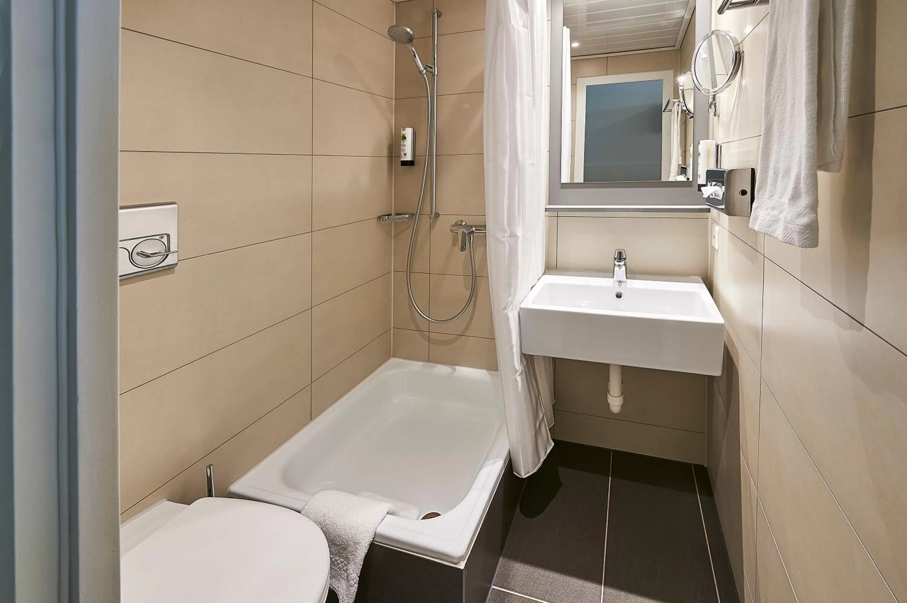 Photo of the whole room in Hotel Central Luzern