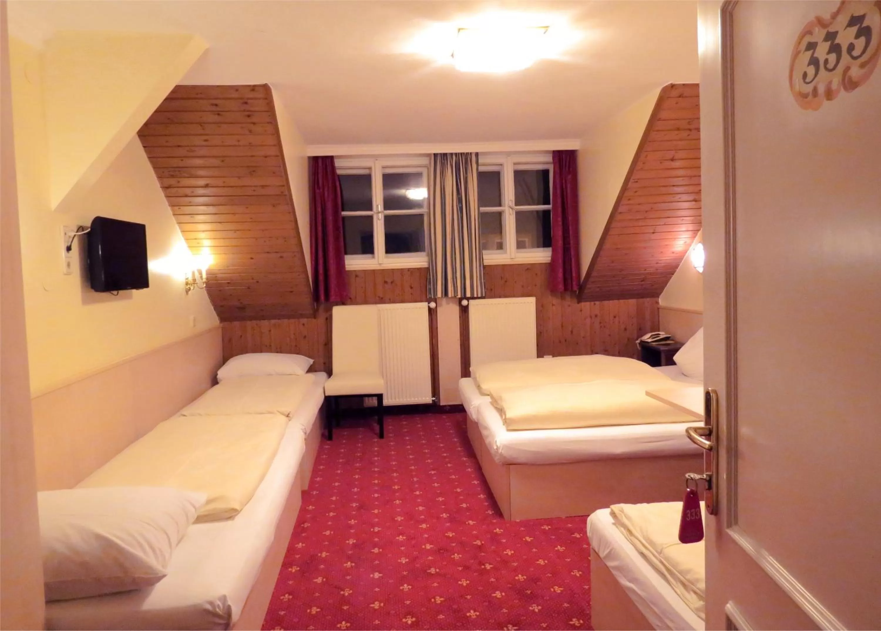 Photo of the whole room, Bed in Hotel Turnerwirt