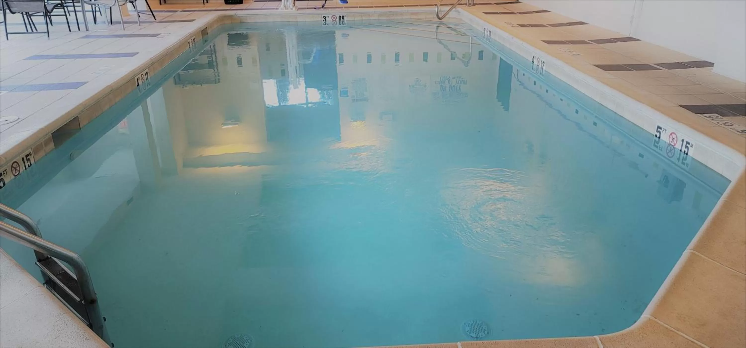 Swimming pool in Holiday Inn Columbia East by IHG