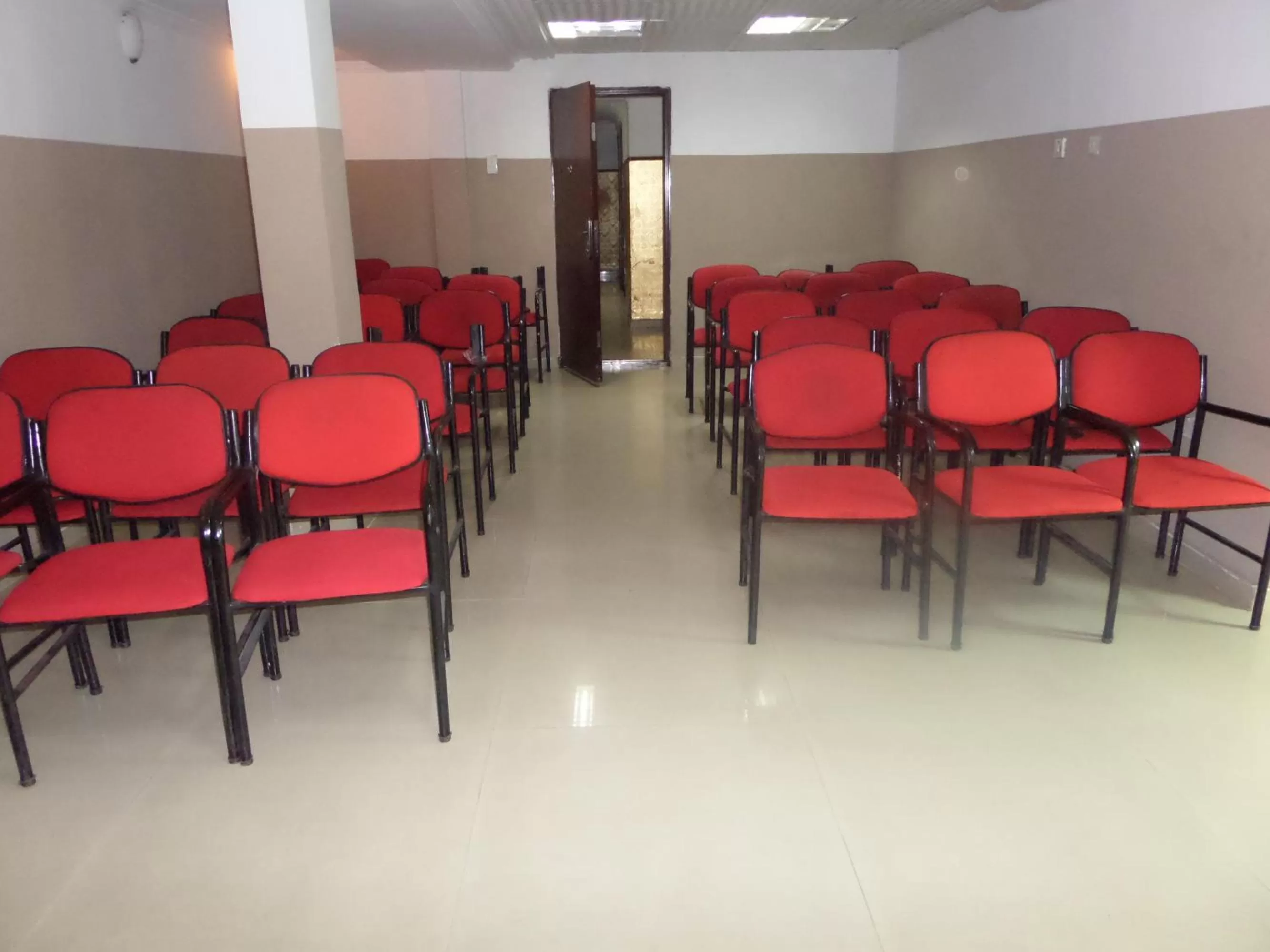 Business facilities, Business Area/Conference Room in TheoDawn Hotels @ Suite 29