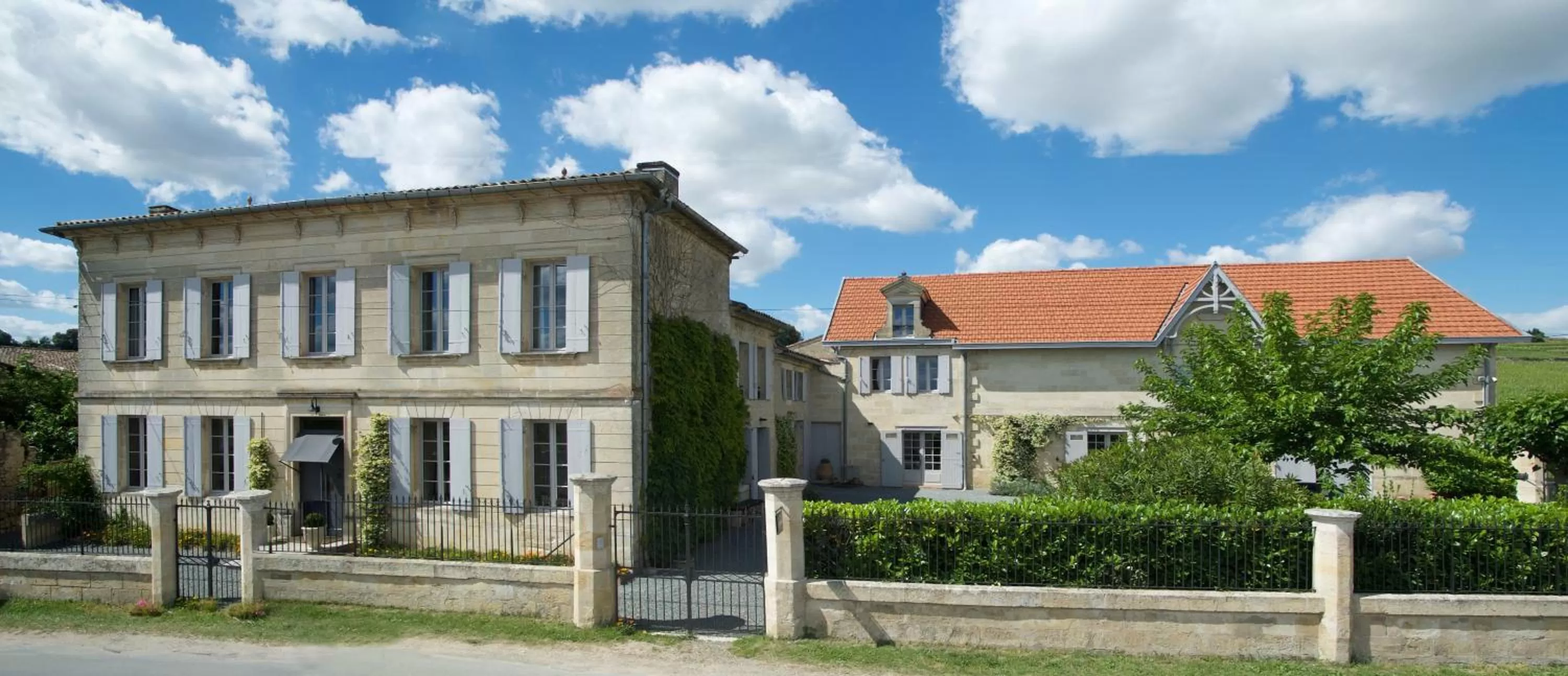 Property Building in Clos 1906