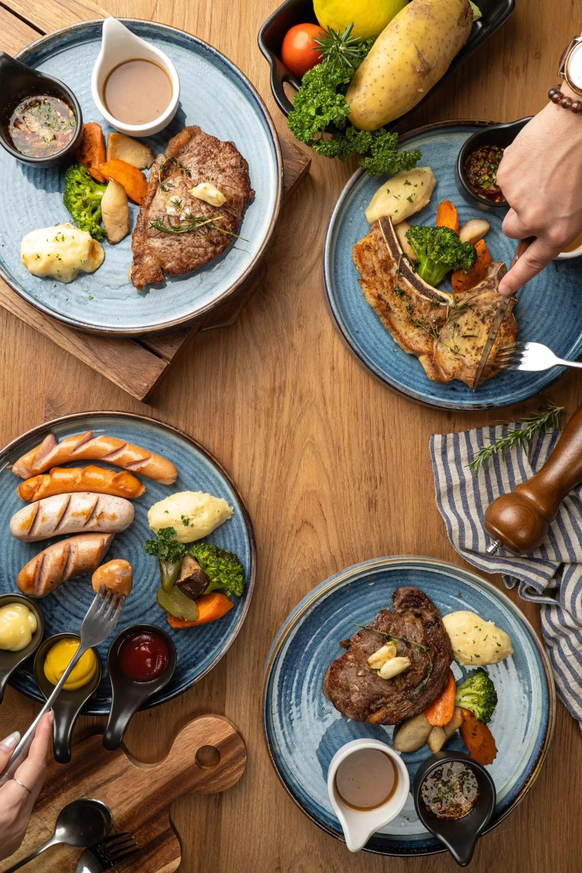 Food and drinks in Proud Phu Fah Muang Chiang Mai