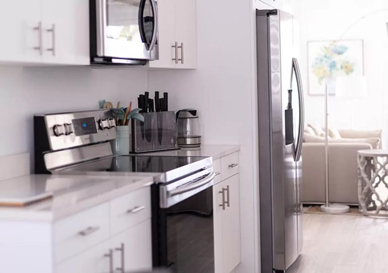 Kitchen or kitchenette, Kitchen/Kitchenette in Palm Cay Marina and Resort