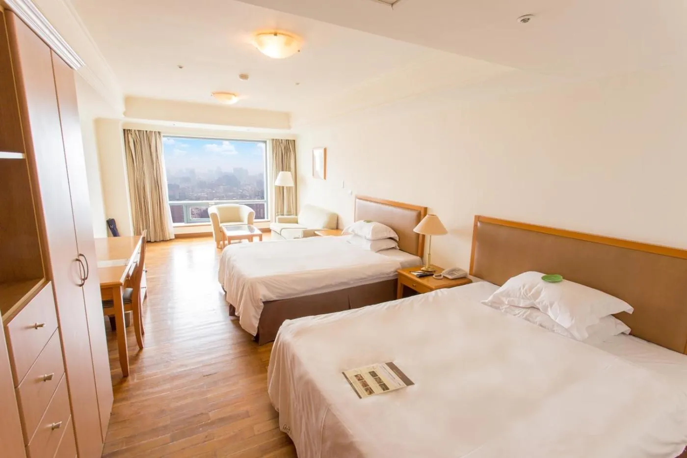 Photo of the whole room, Bed in Park Lane Inn