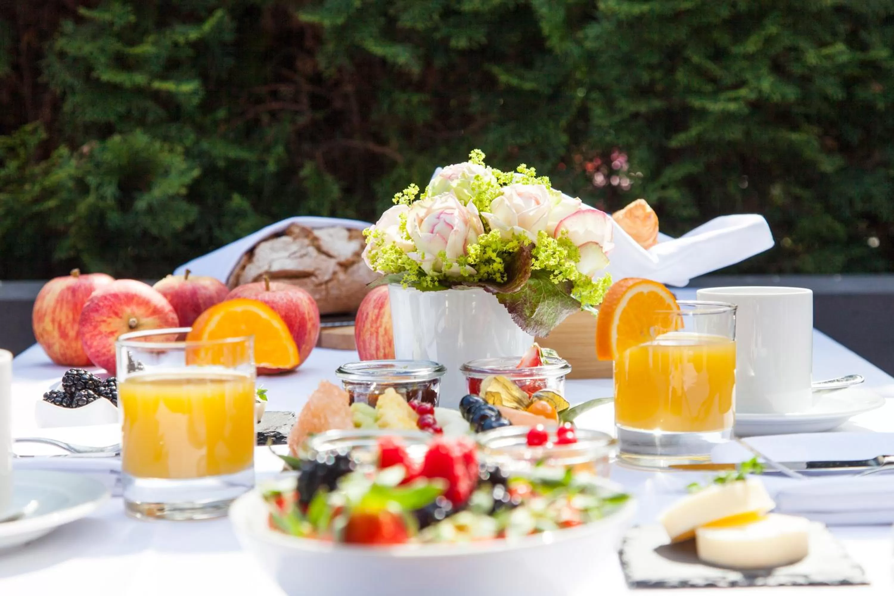 Breakfast in Crowne Plaza Berlin City Centre Ku'damm by IHG