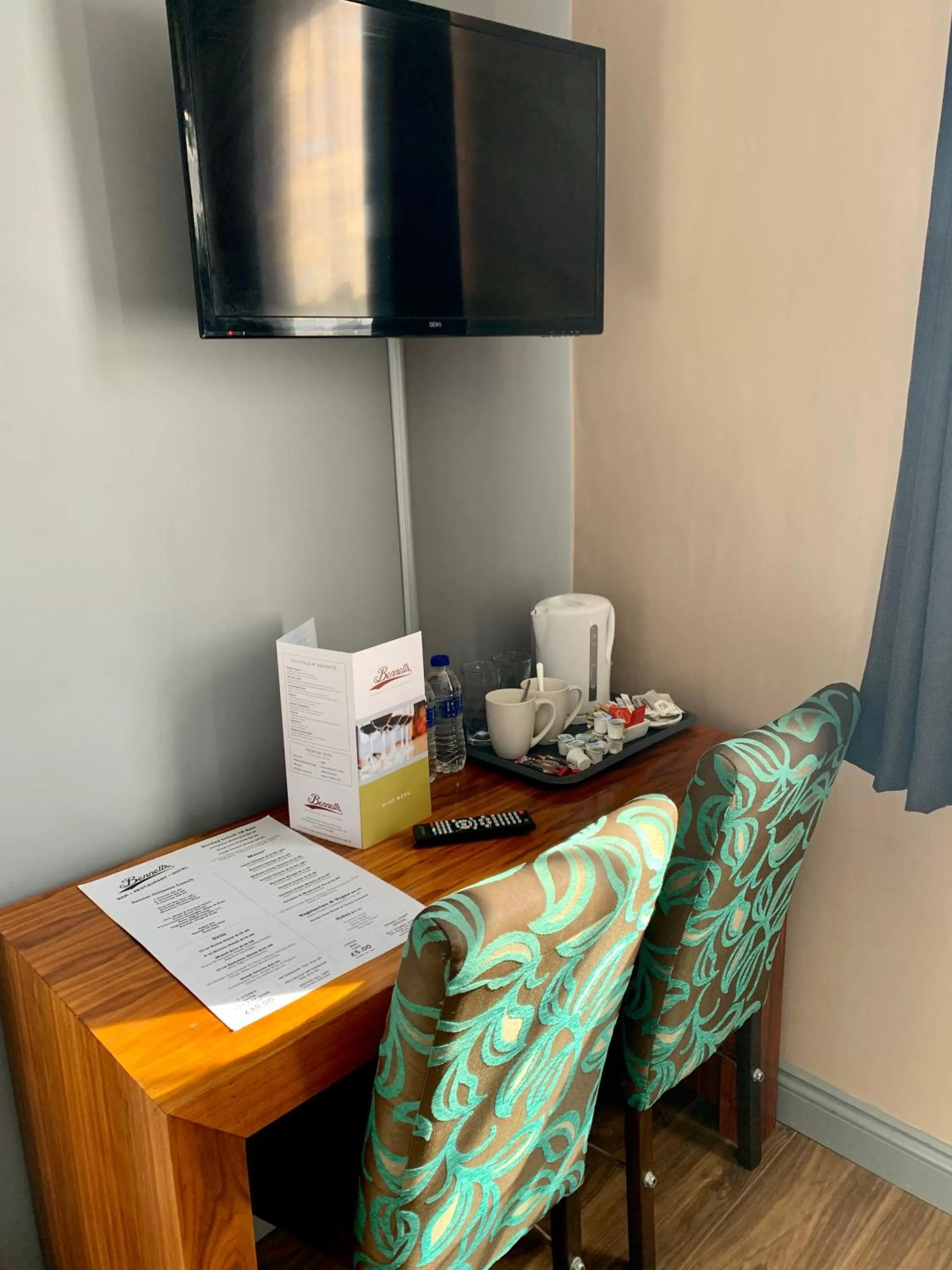 TV and multimedia in Bennetts Hotel