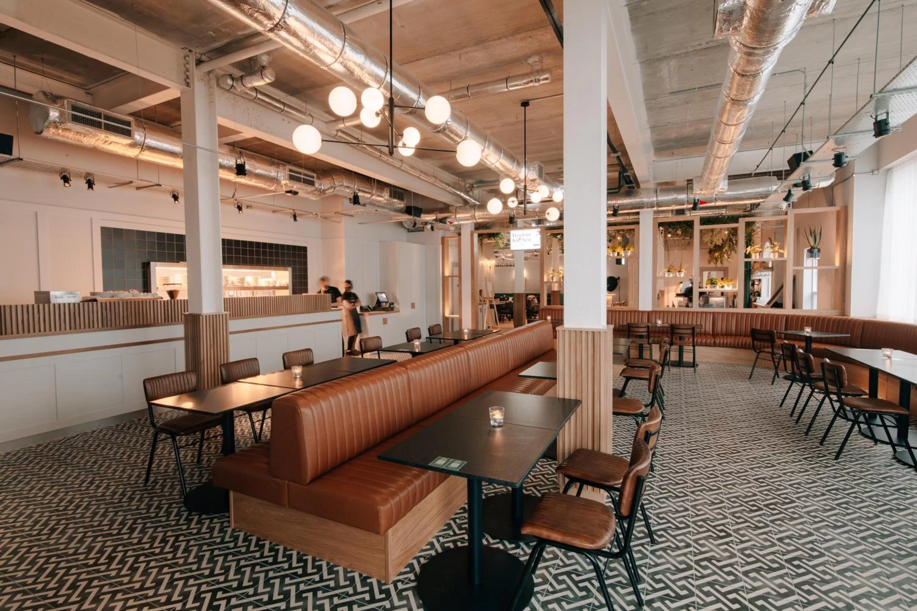 Restaurant/places to eat in Haslem Hotel