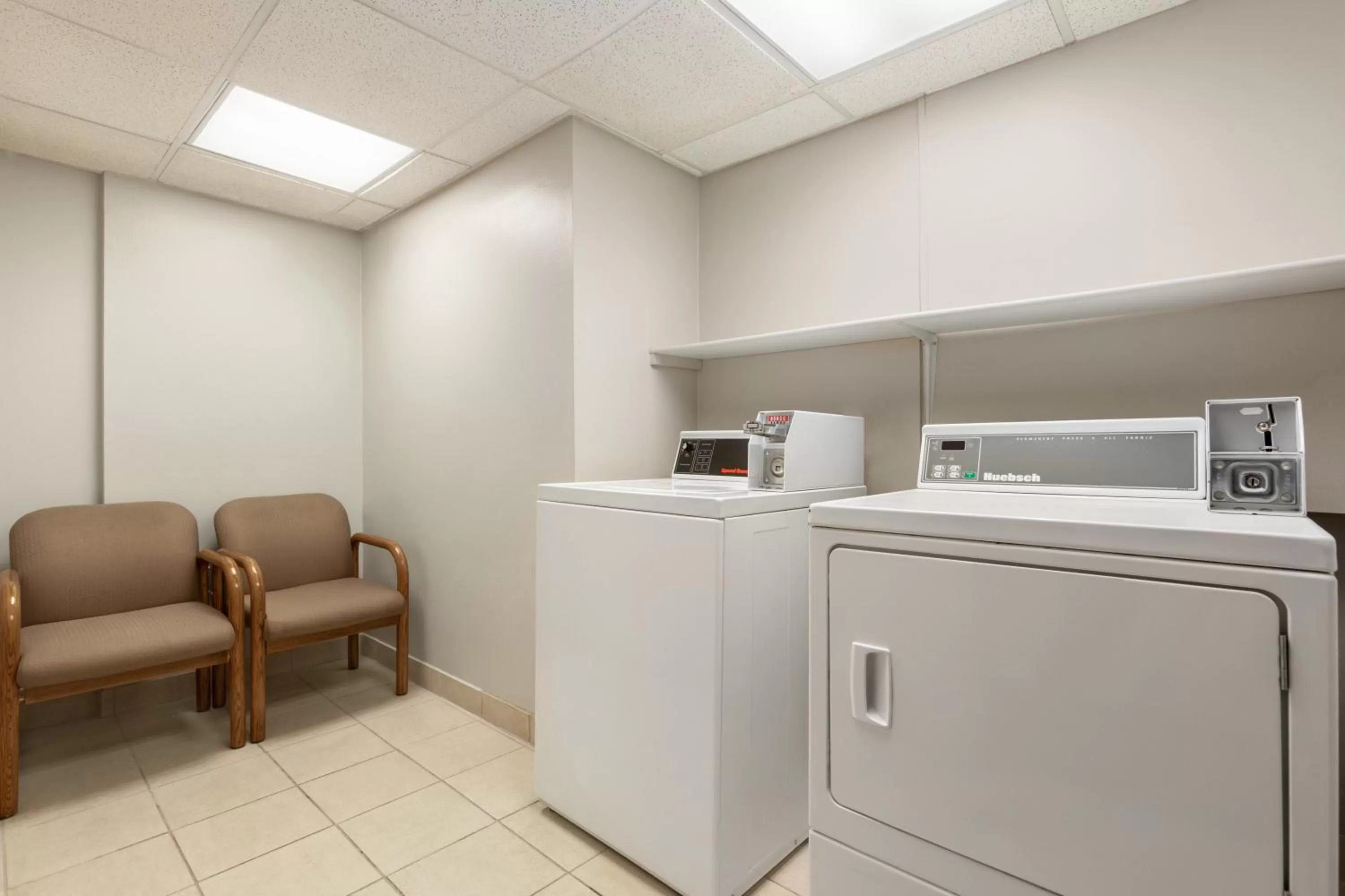 Area and facilities in Days Inn by Wyndham London