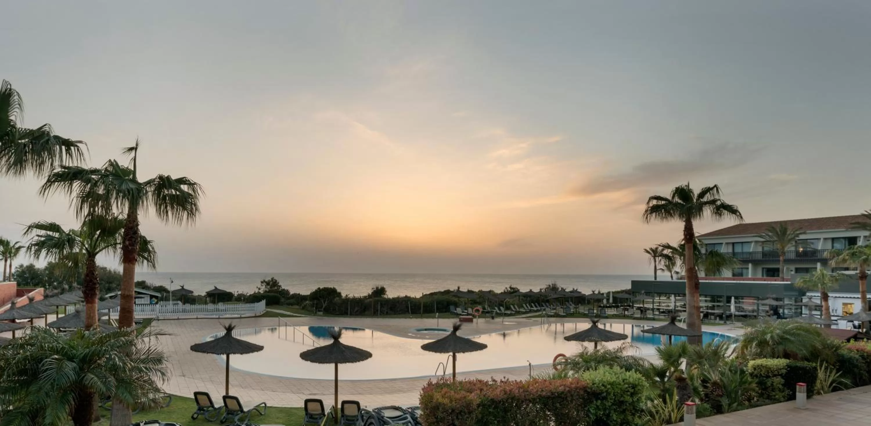 Beach in Ilunion Calas de Conil
