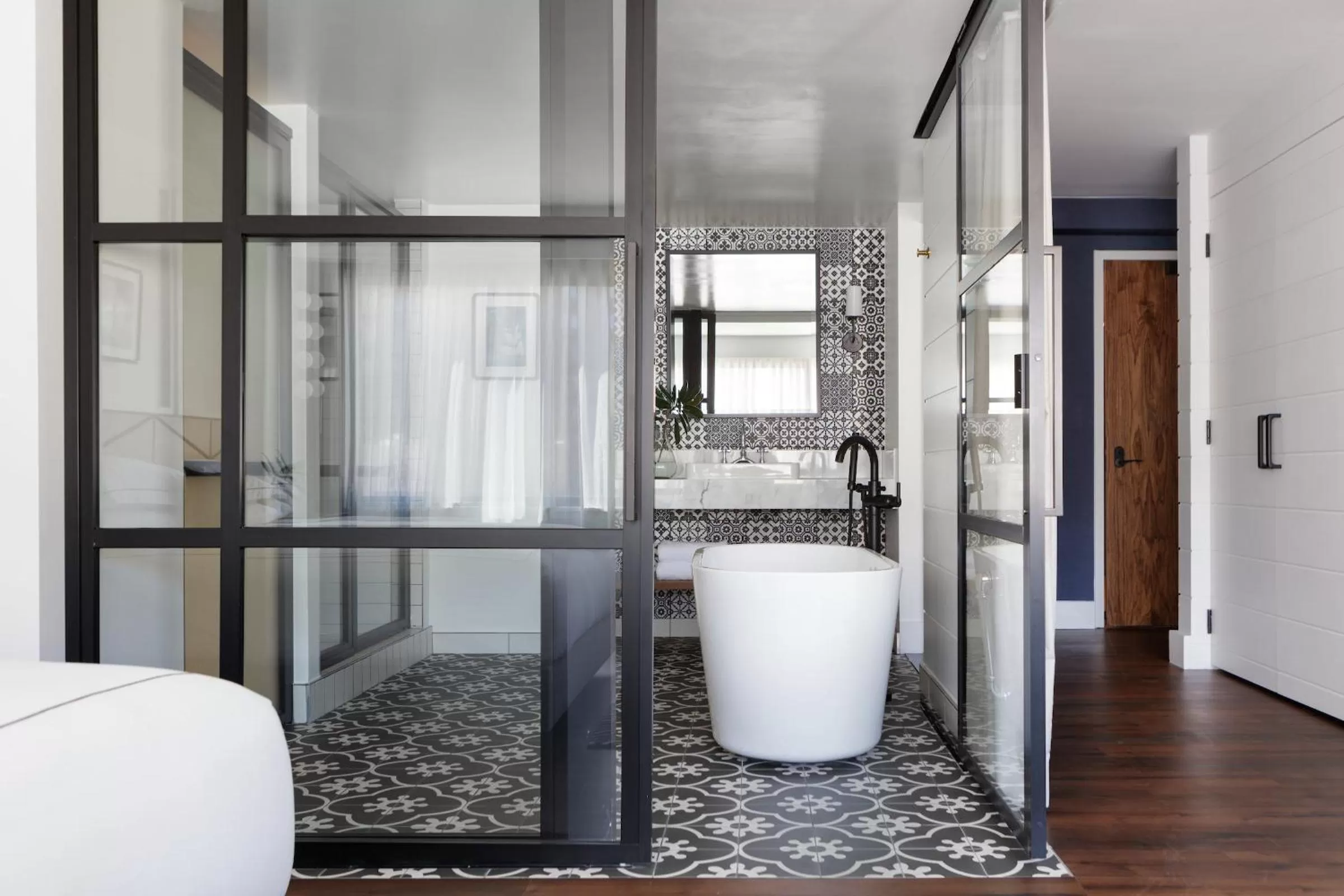 Photo of the whole room in Kimpton Banneker Hotel by IHG