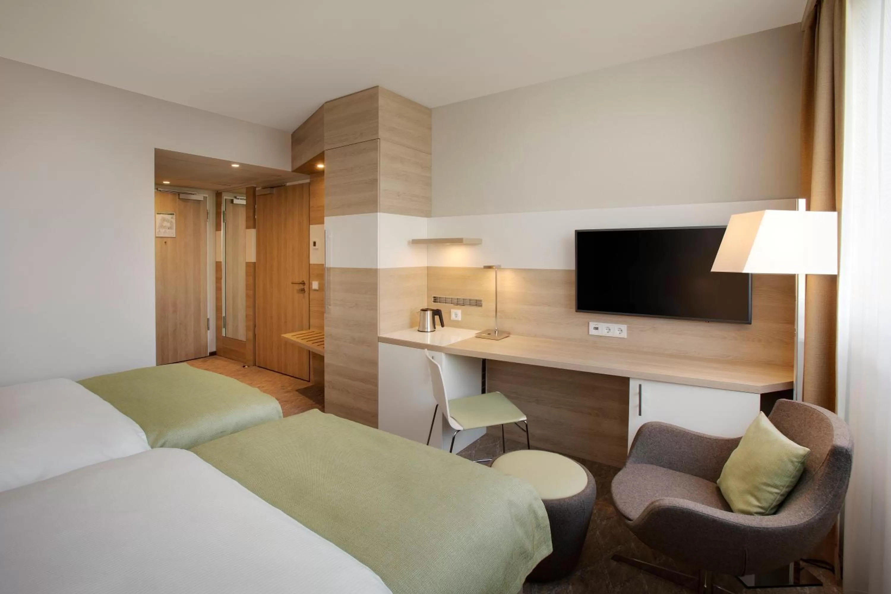Photo of the whole room, Bed in Holiday Inn Frankfurt Airport by IHG
