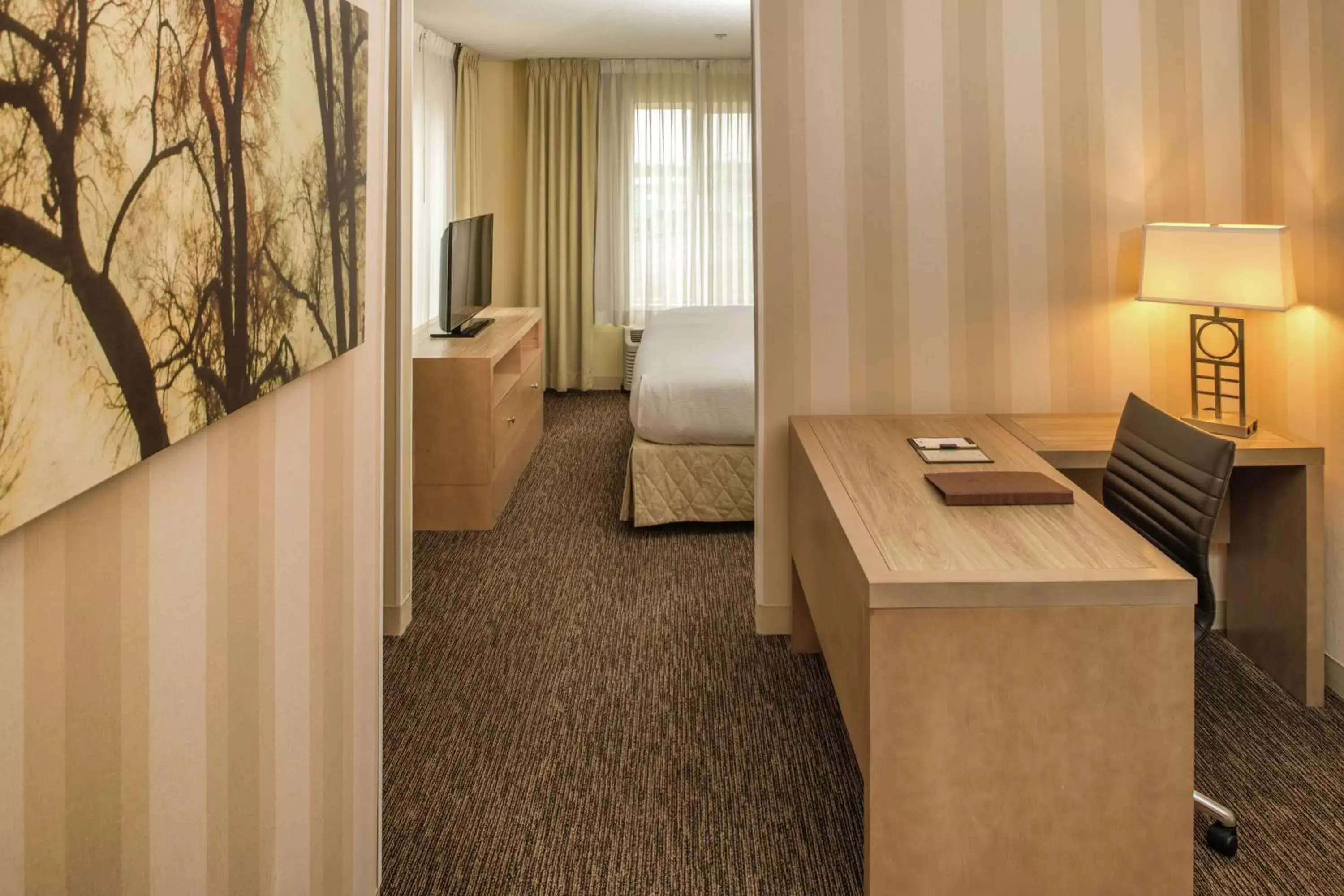 Executive King Suite in DoubleTree by Hilton Portland - Beaverton Executive King Suite in DoubleTree by Hilton Portland - Beaverton