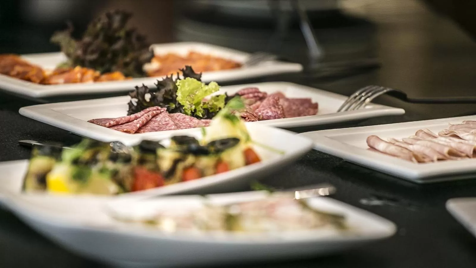 Buffet breakfast in Hotel DeSilva Premium Poznań