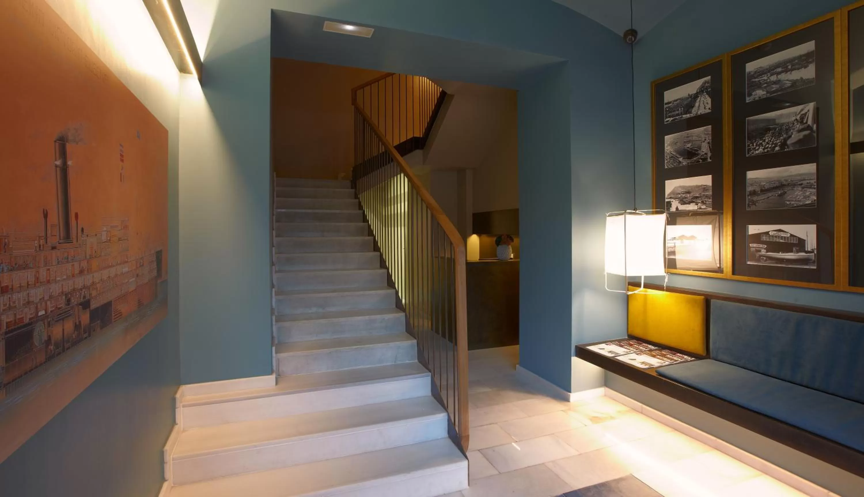 Lobby or reception in Duquesa Suites Landmark Hotel by Grup Duquessa