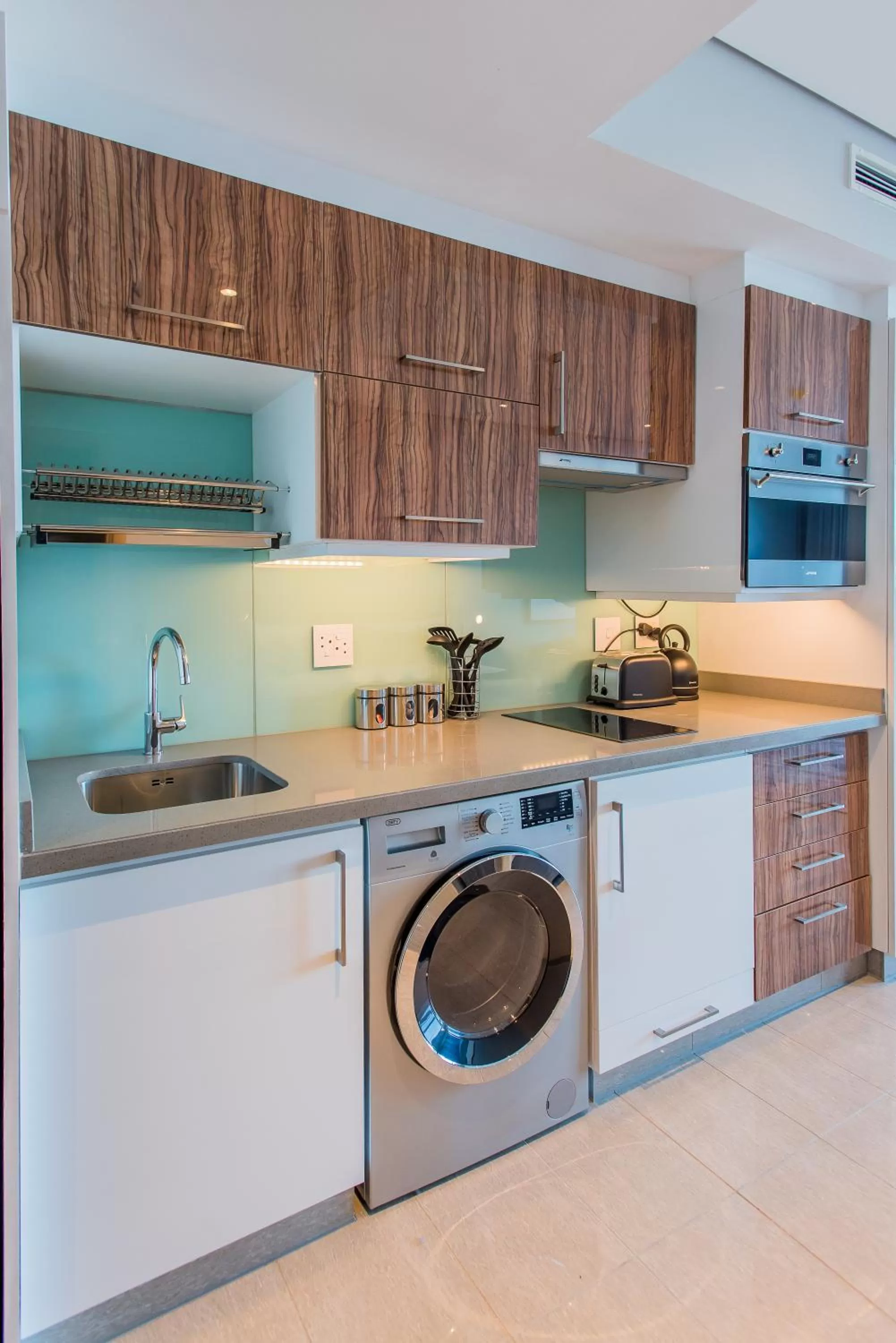 Kitchen or kitchenette in The Capital Pearls Hotel