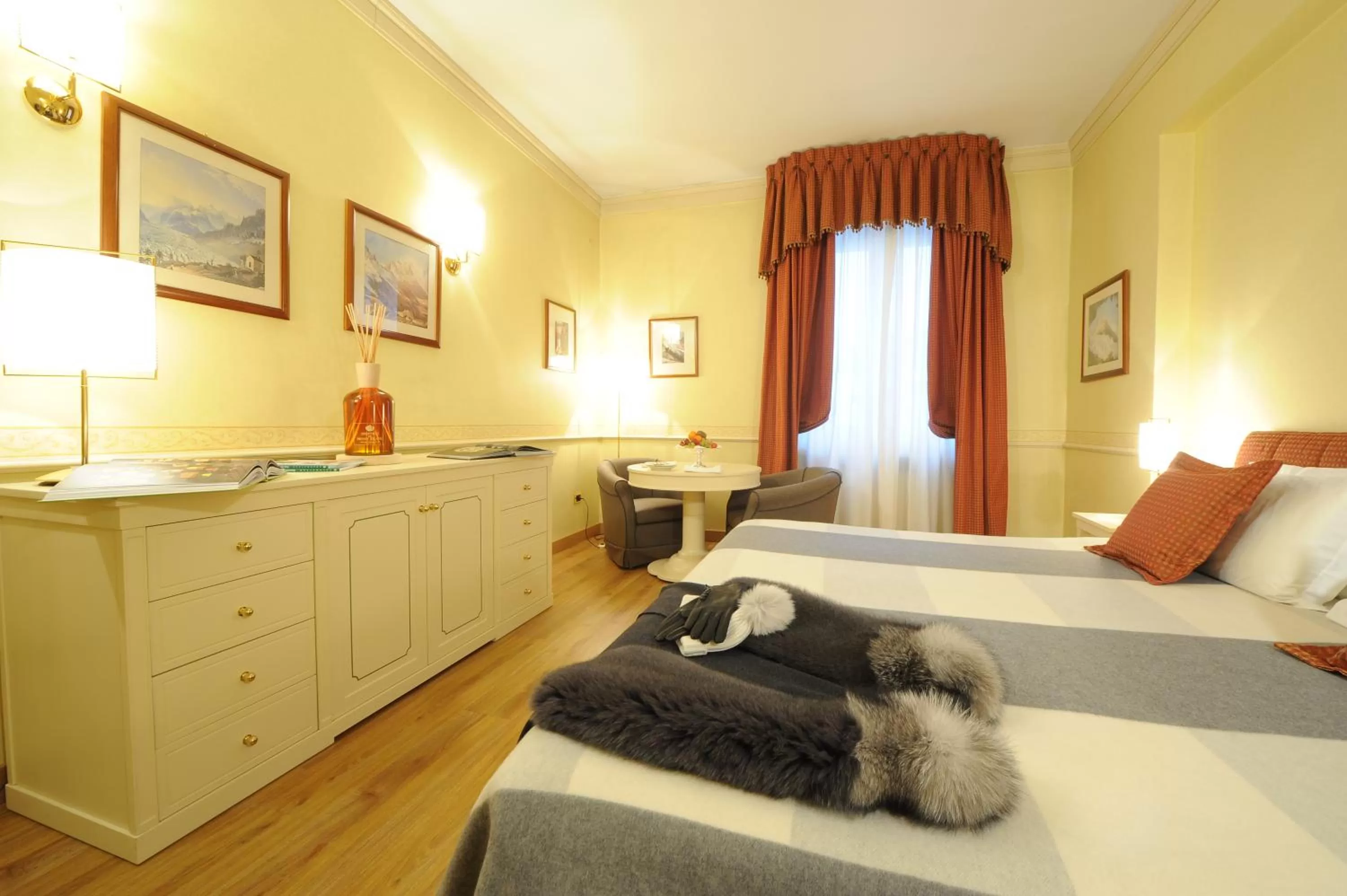 Photo of the whole room, Bed in Grand Hotel Royal E Golf