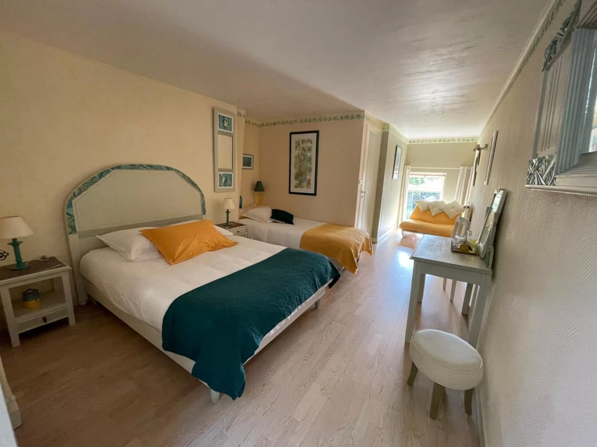 Photo of the whole room, Bed in La Corne de Cerf, Forêt de Brocéliande