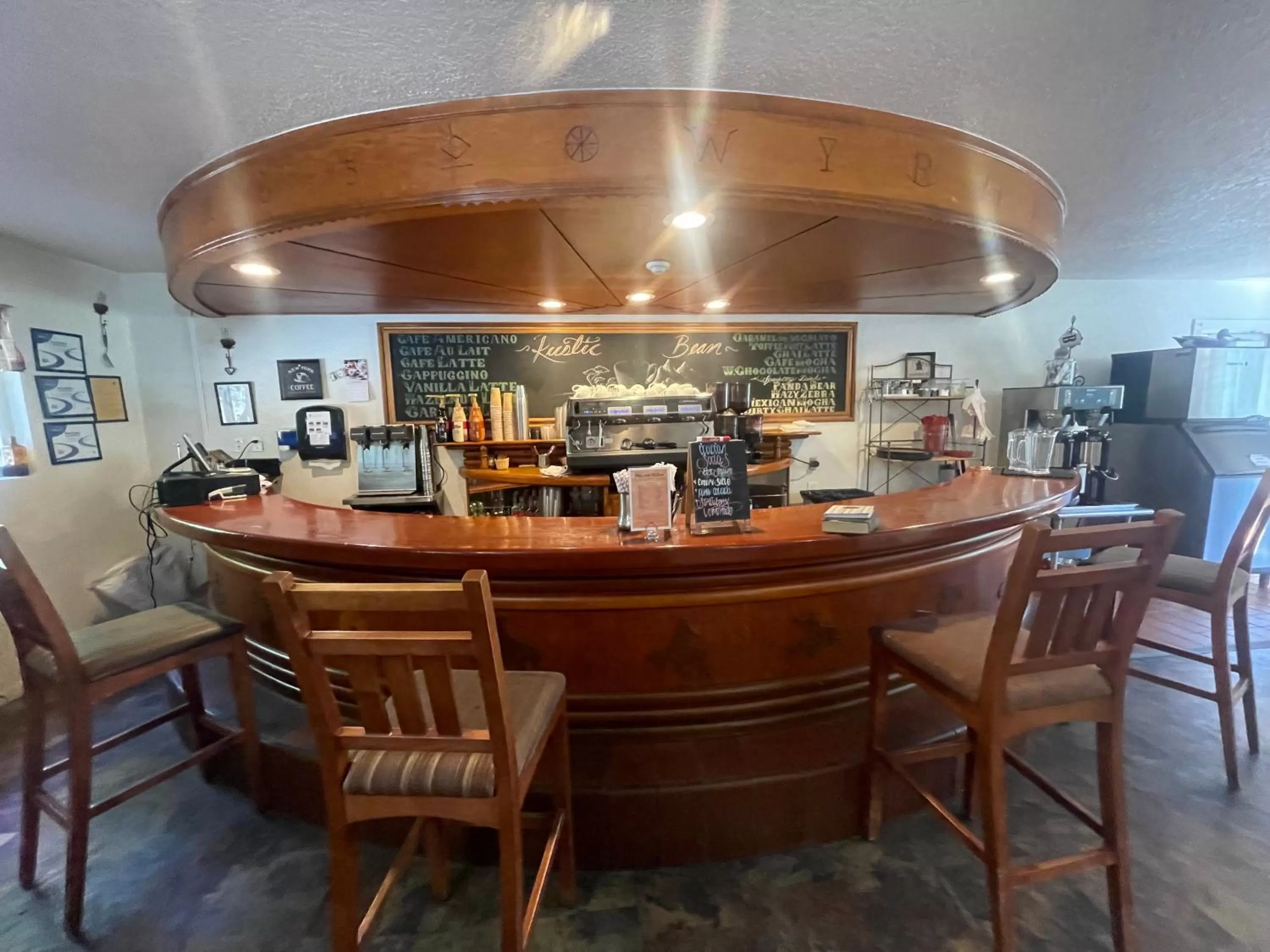 Restaurant/places to eat in Sierra Woods Lodge