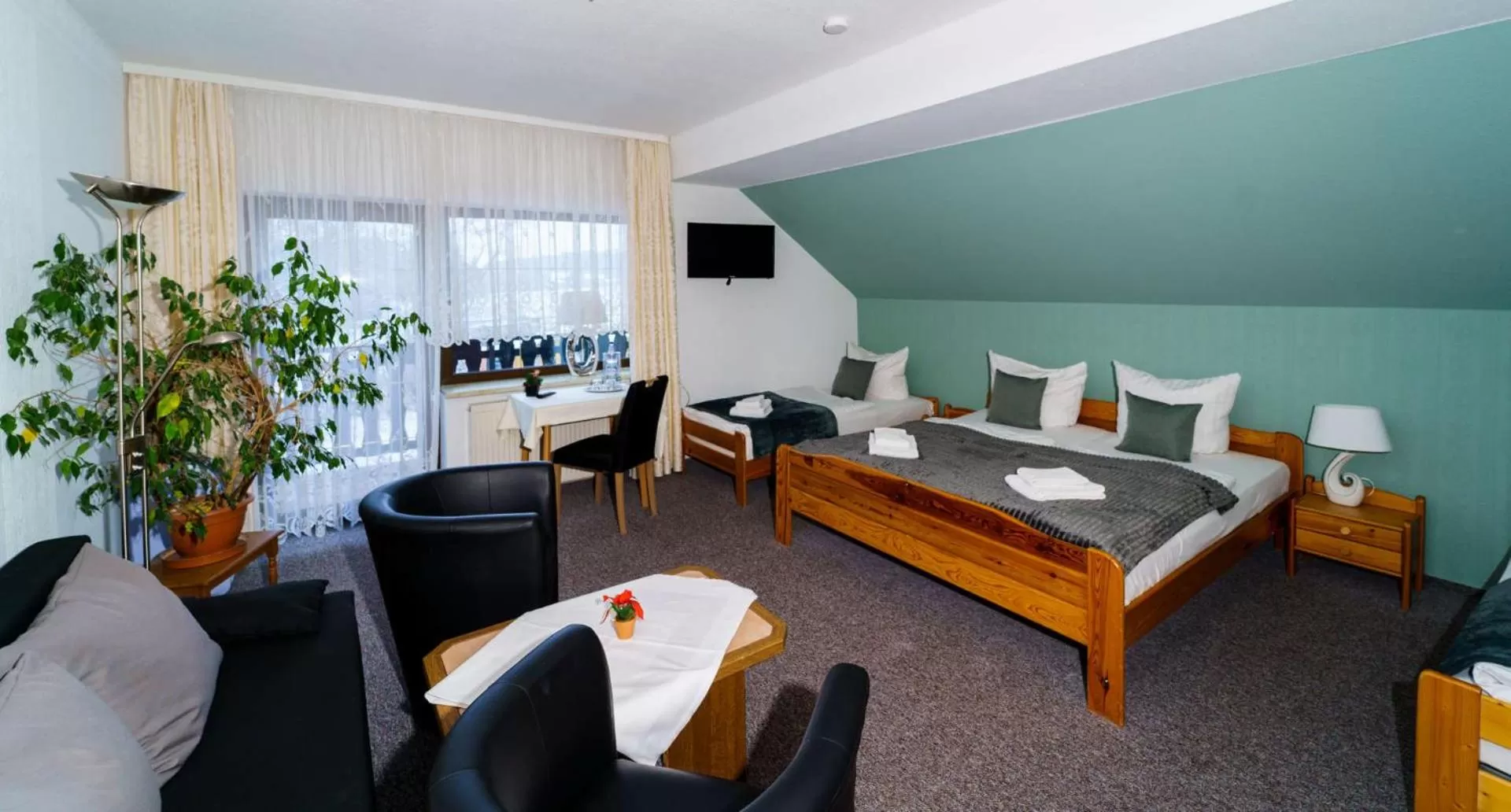 Bed in Bestwaner Hotel