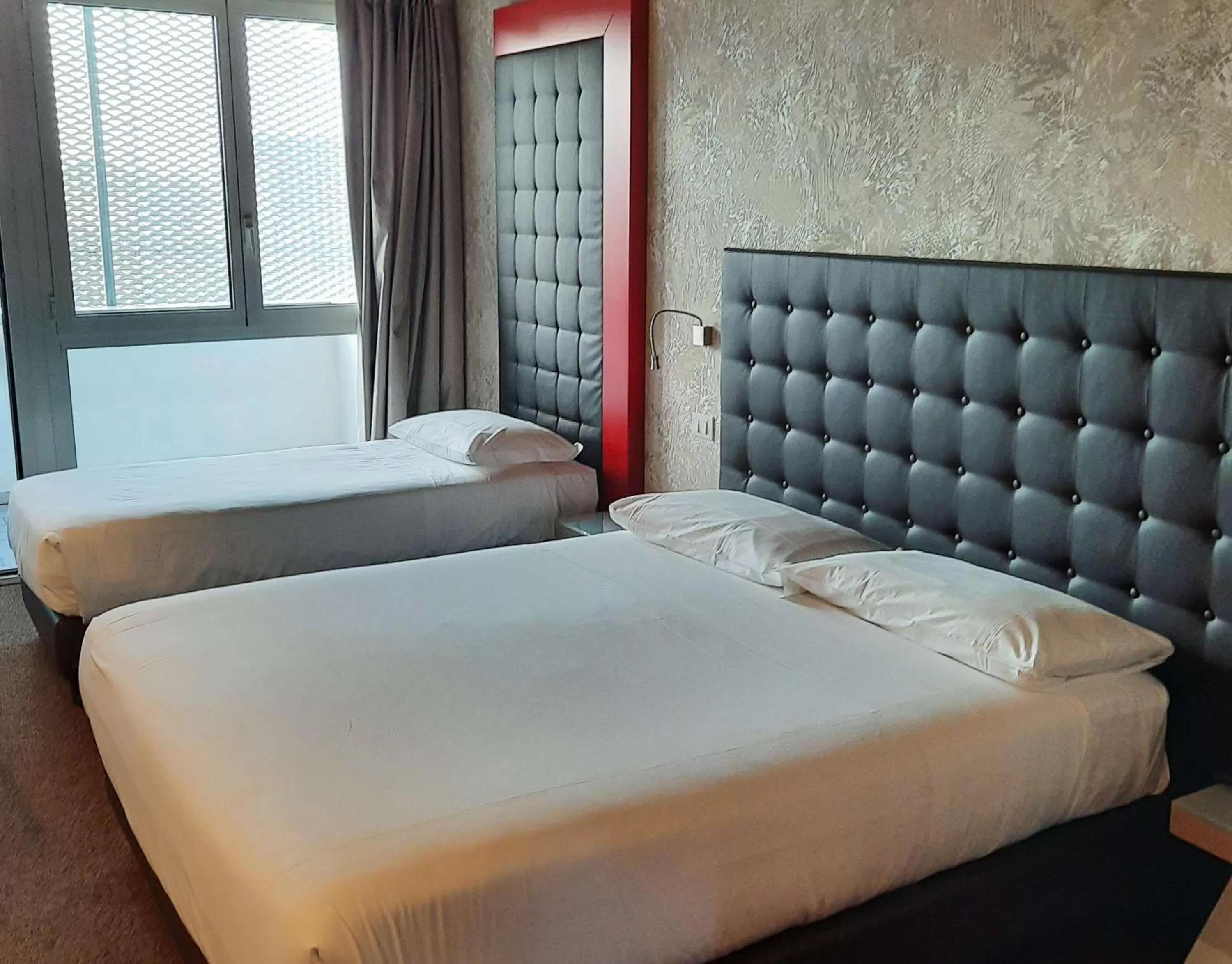 Bedroom, Bed in Best Western Hotel Continental