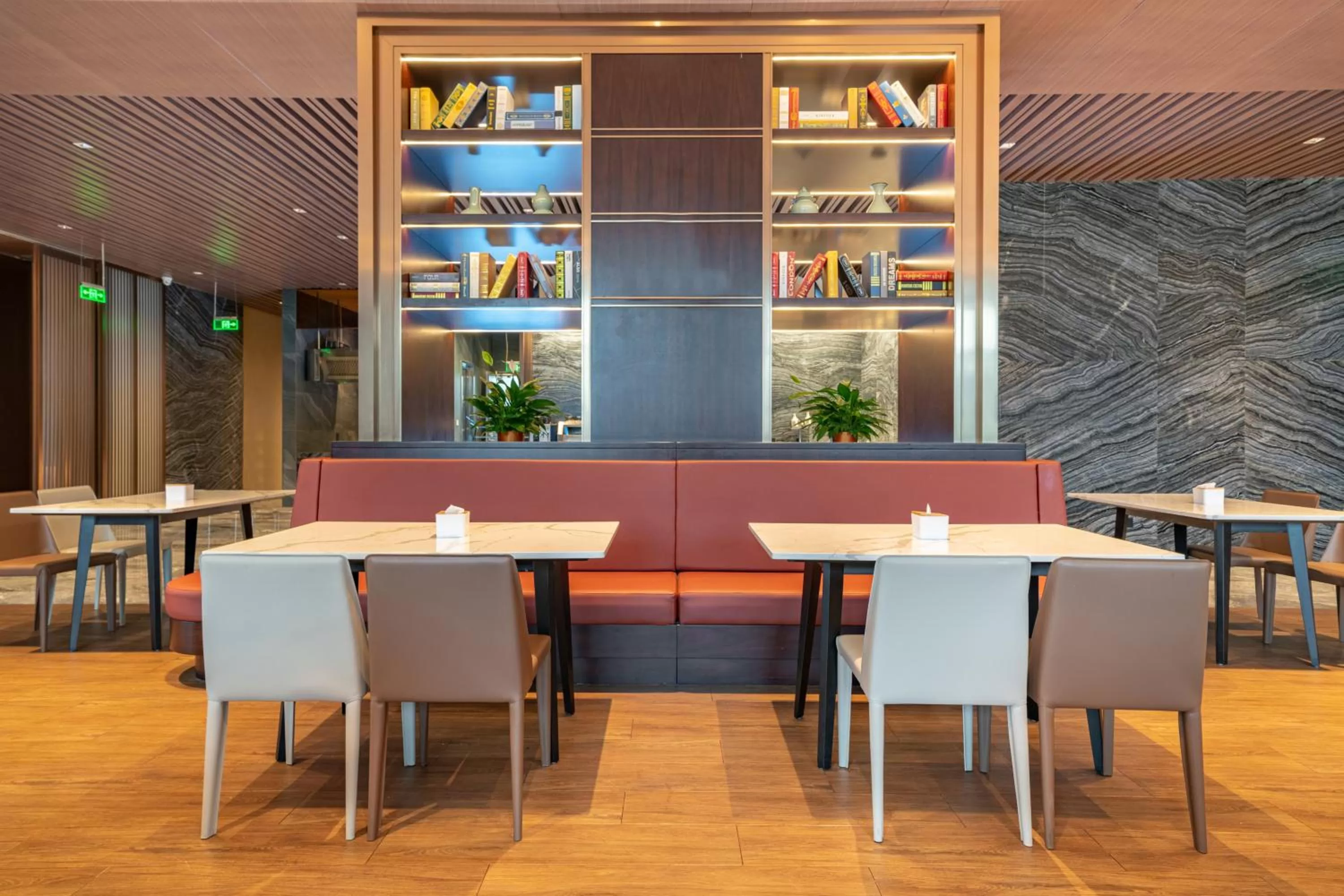 Restaurant/places to eat in Holiday Inn Express Beijing Wangjing Center by IHG