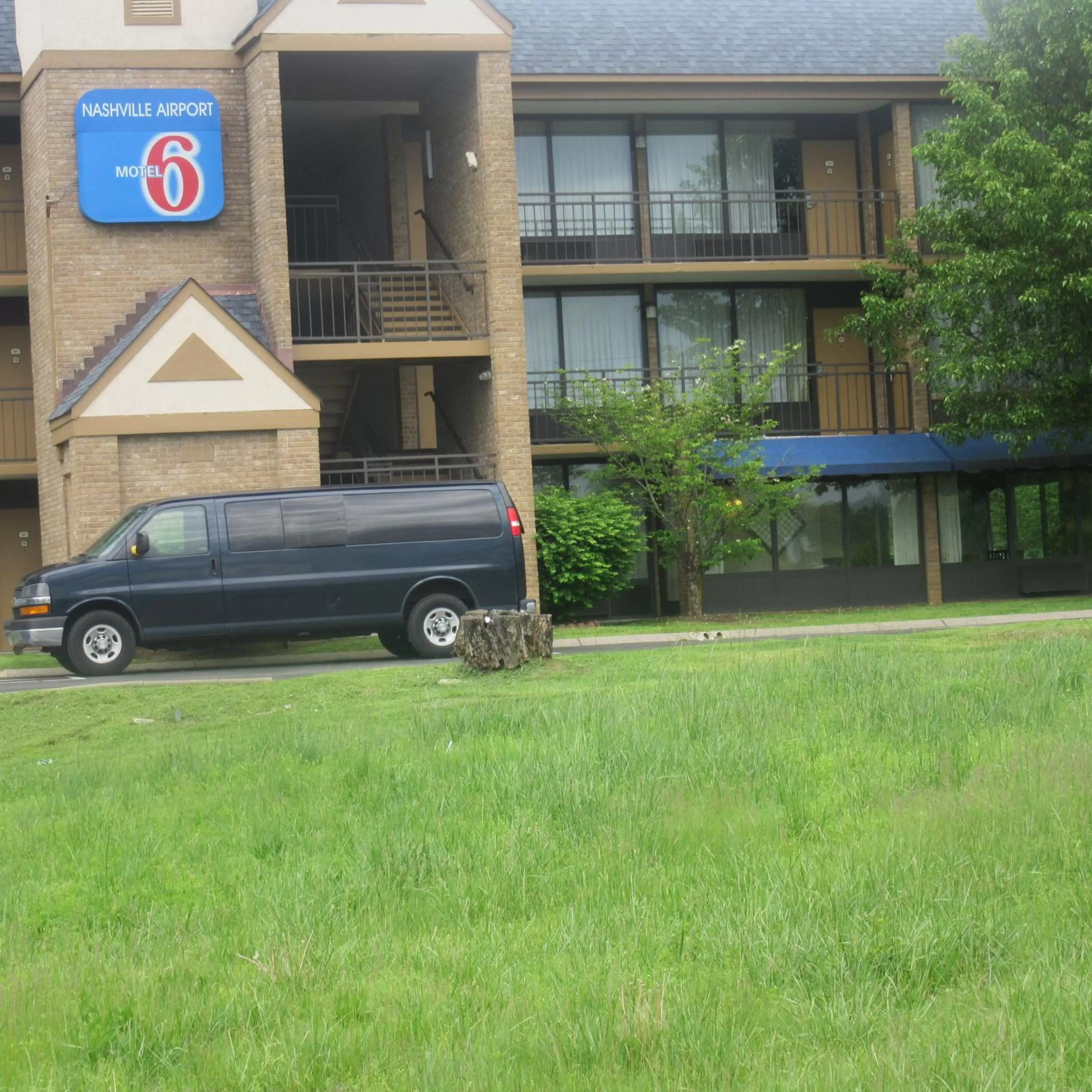 Facade/entrance in Motel 6-Nashville, TN - Airport