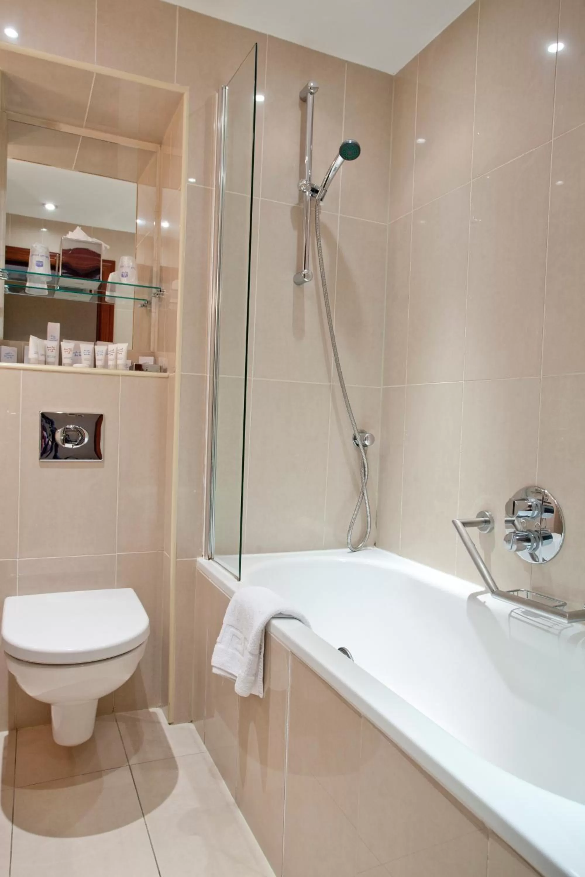 Bathroom in Paddington Court Executive Rooms