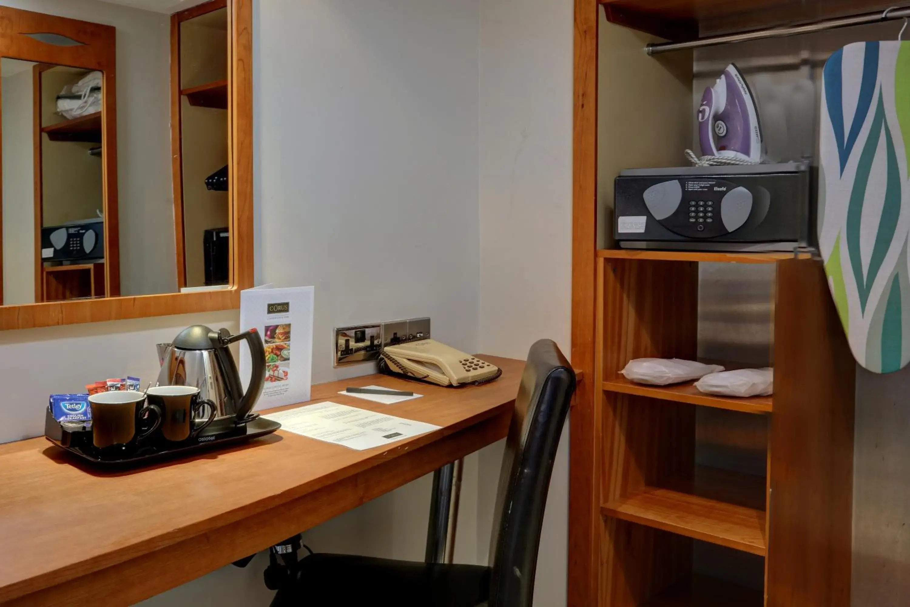 Standard Twin Room in Corus Hyde Park Hotel Standard Twin Room in Corus Hyde Park Hotel