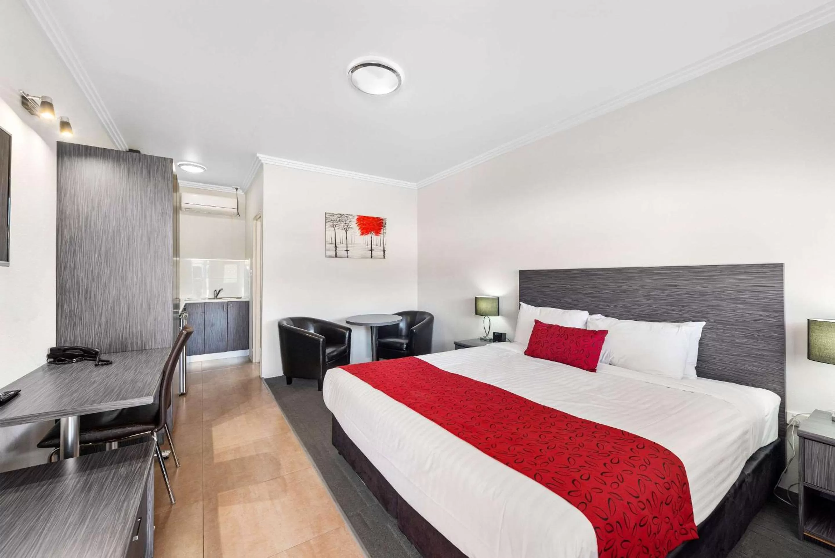 Photo of the whole room, Bed in Comfort Inn Moree