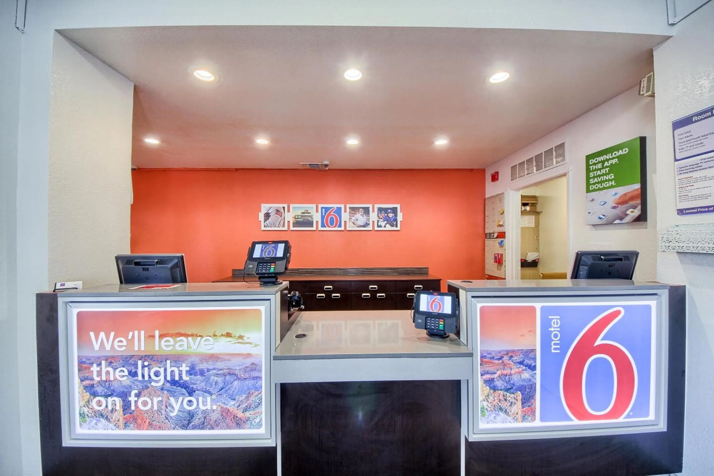 Lobby or reception in Motel 6-San Antonio, TX - Northwest Medical Center