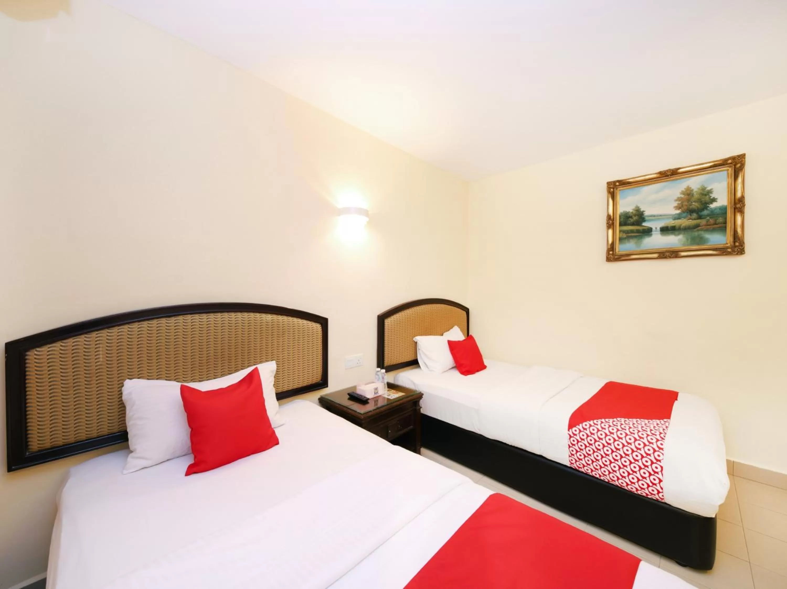 Bedroom in Super OYO 635 Seven Days Hotel