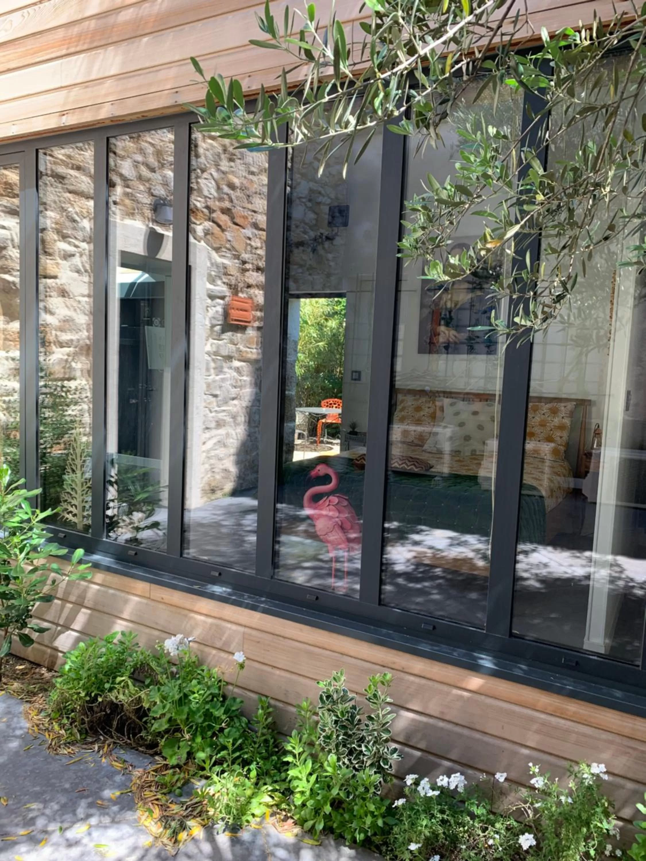 Patio in Le Jardin de LaCoste