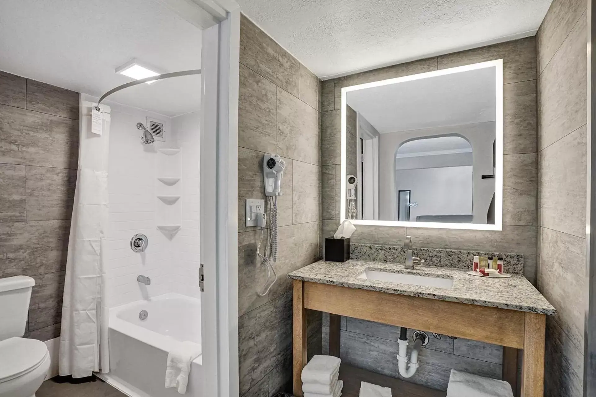 Queen Room with Two Queen Beds - Non-Smoking in The Harrison Downtown Hollywood Queen Room with Two Queen Beds - Non-Smoking in The Harrison Downtown Hollywood