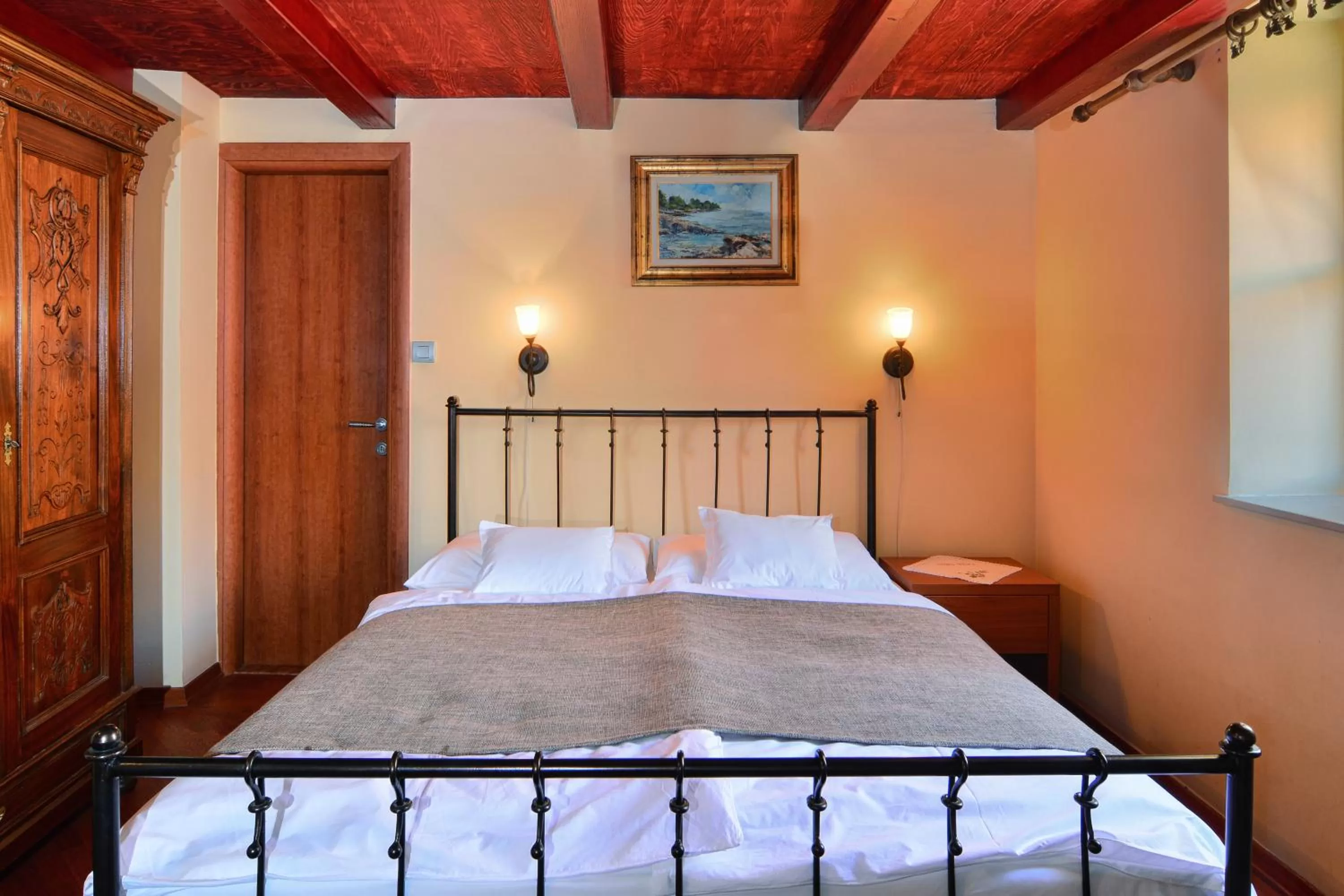 Shower, Bed in Villa Nora Hvar