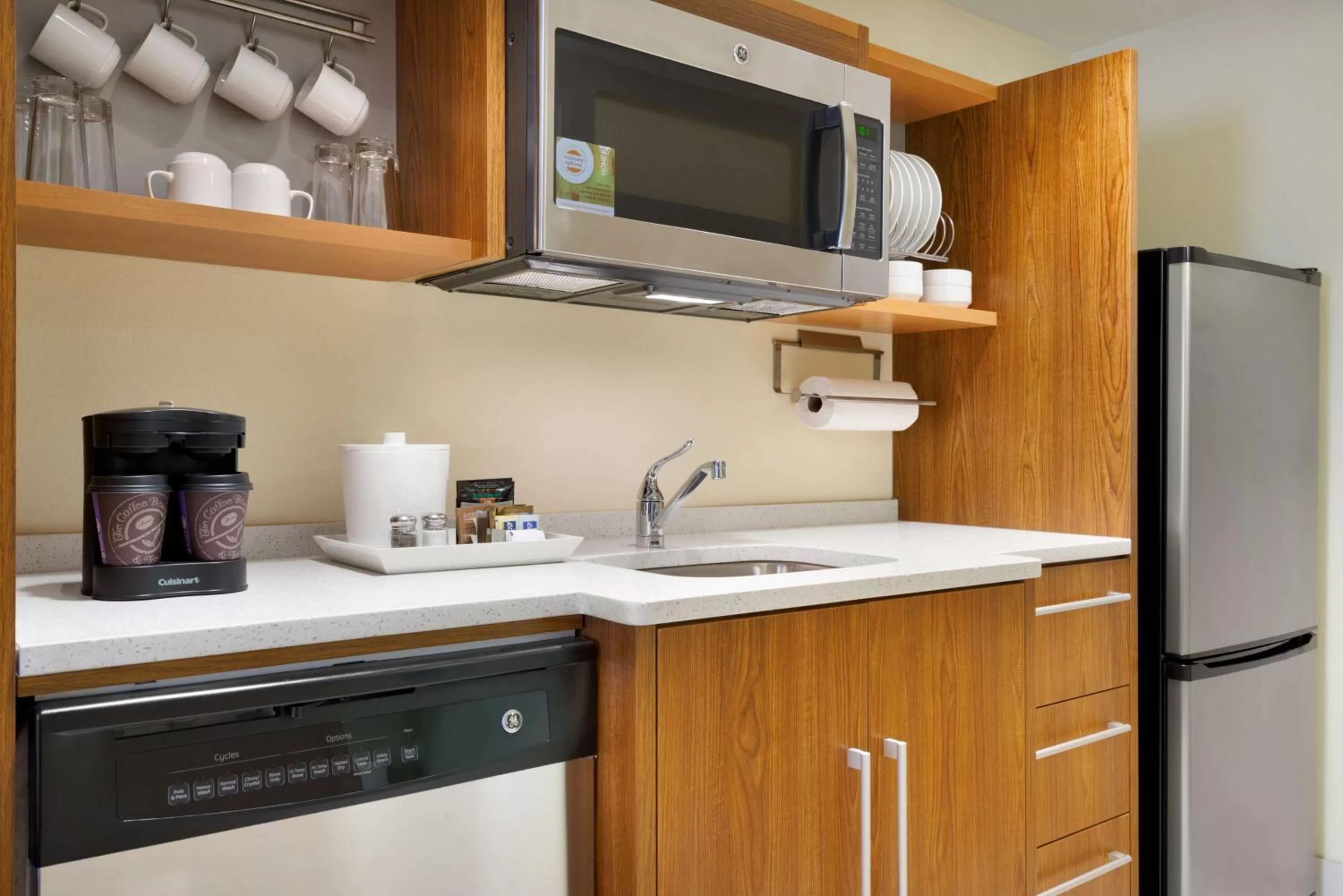 Kitchen or kitchenette in Home2 Suites By Hilton Joliet Plainfield
