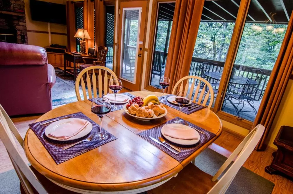 Dining area in Asheville Cabins of Willow Winds