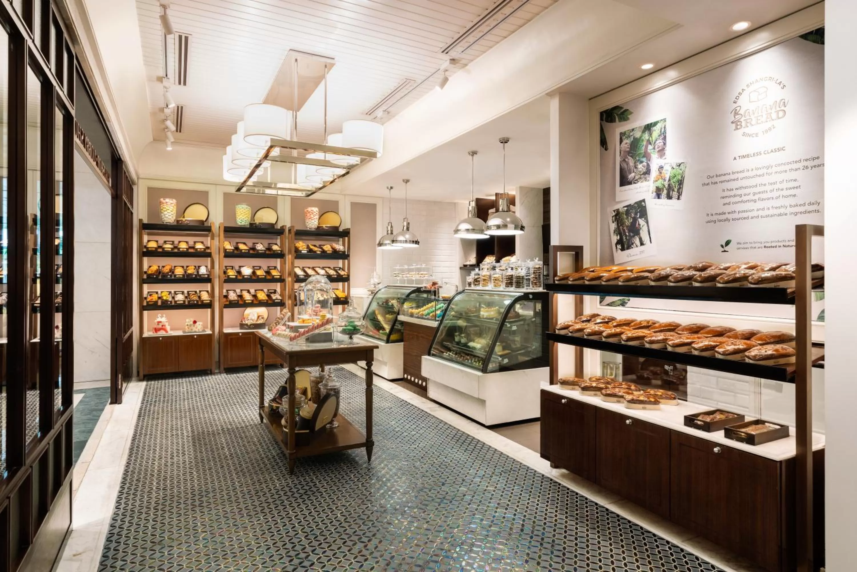 On-site shops in Edsa Shangri-La, Manila