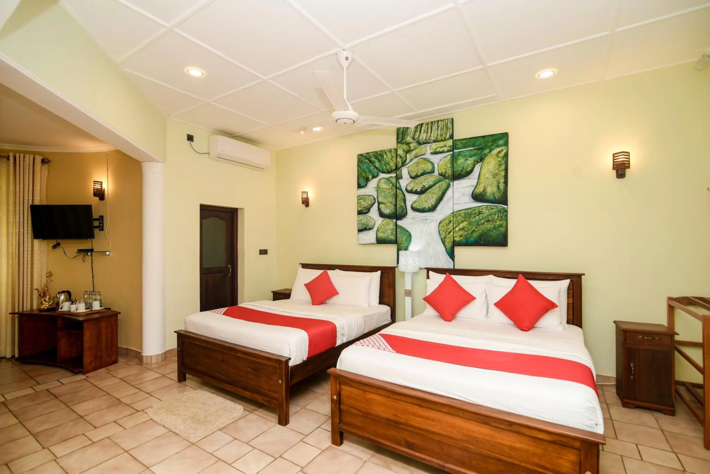 Family Suite in Man Mountain Villa