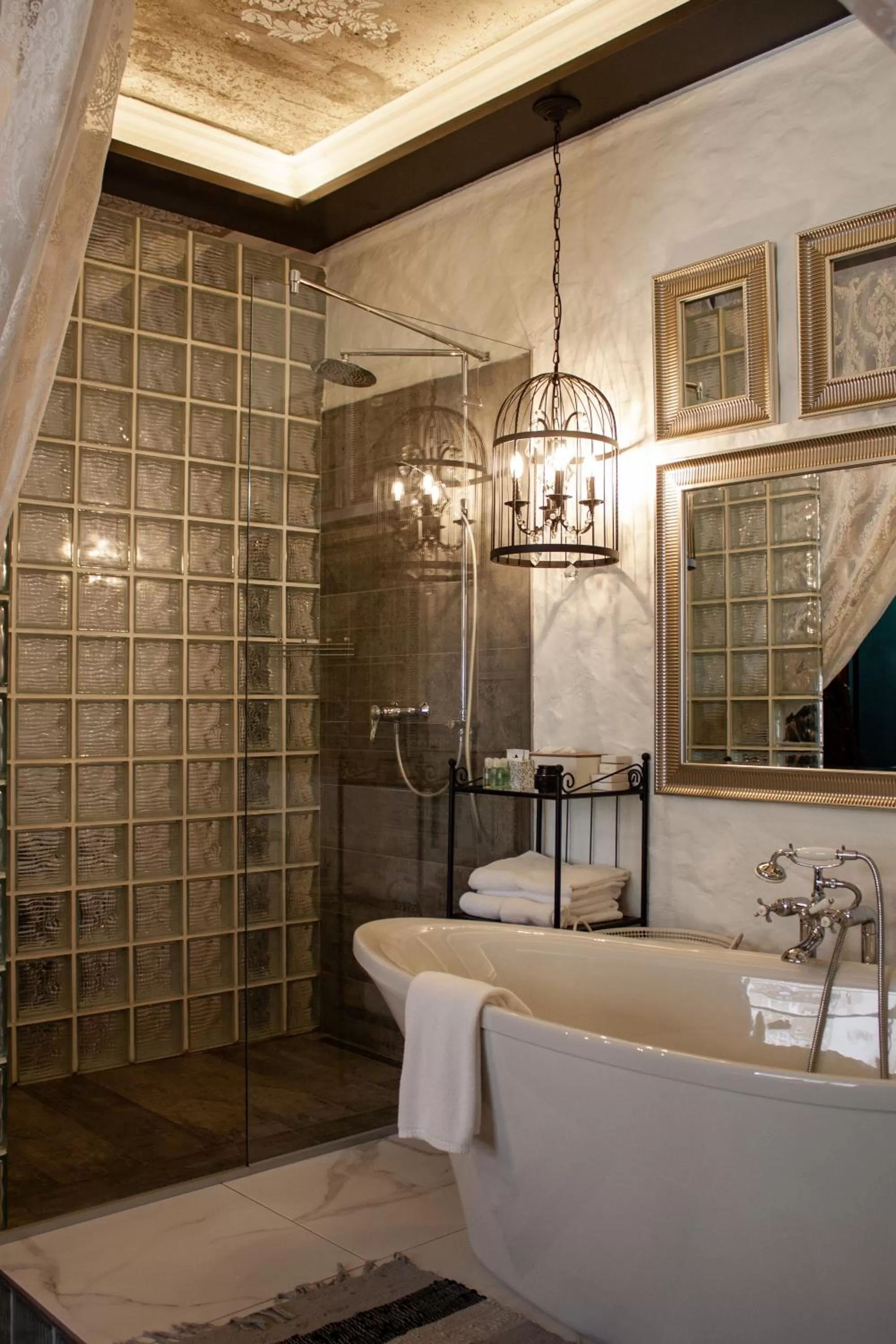 Bath, Bathroom in MaNNa Boutique Hotel