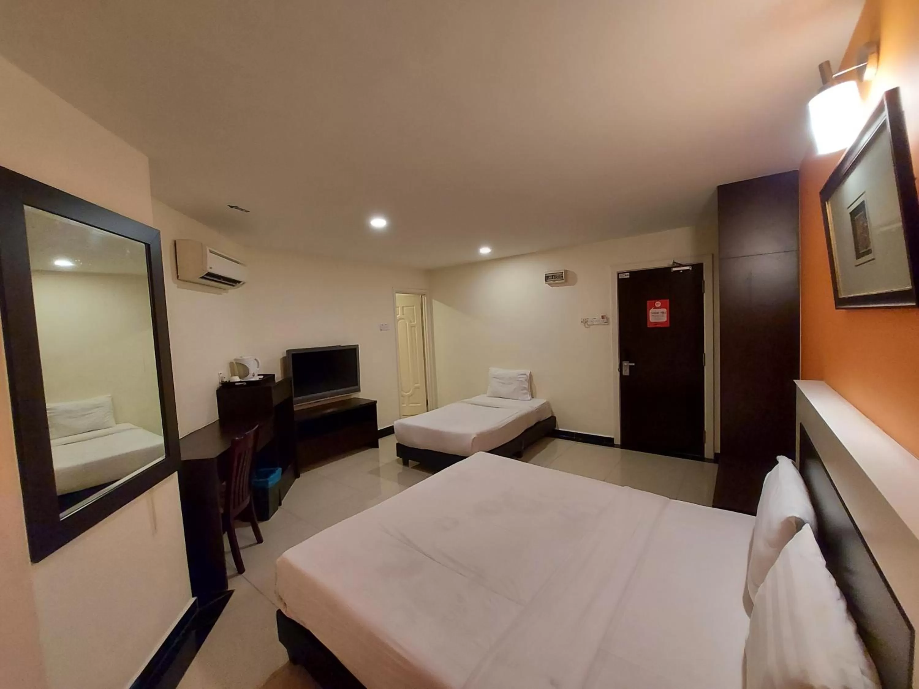 Photo of the whole room, Bed in HOTEL SAHARA SDN BHD