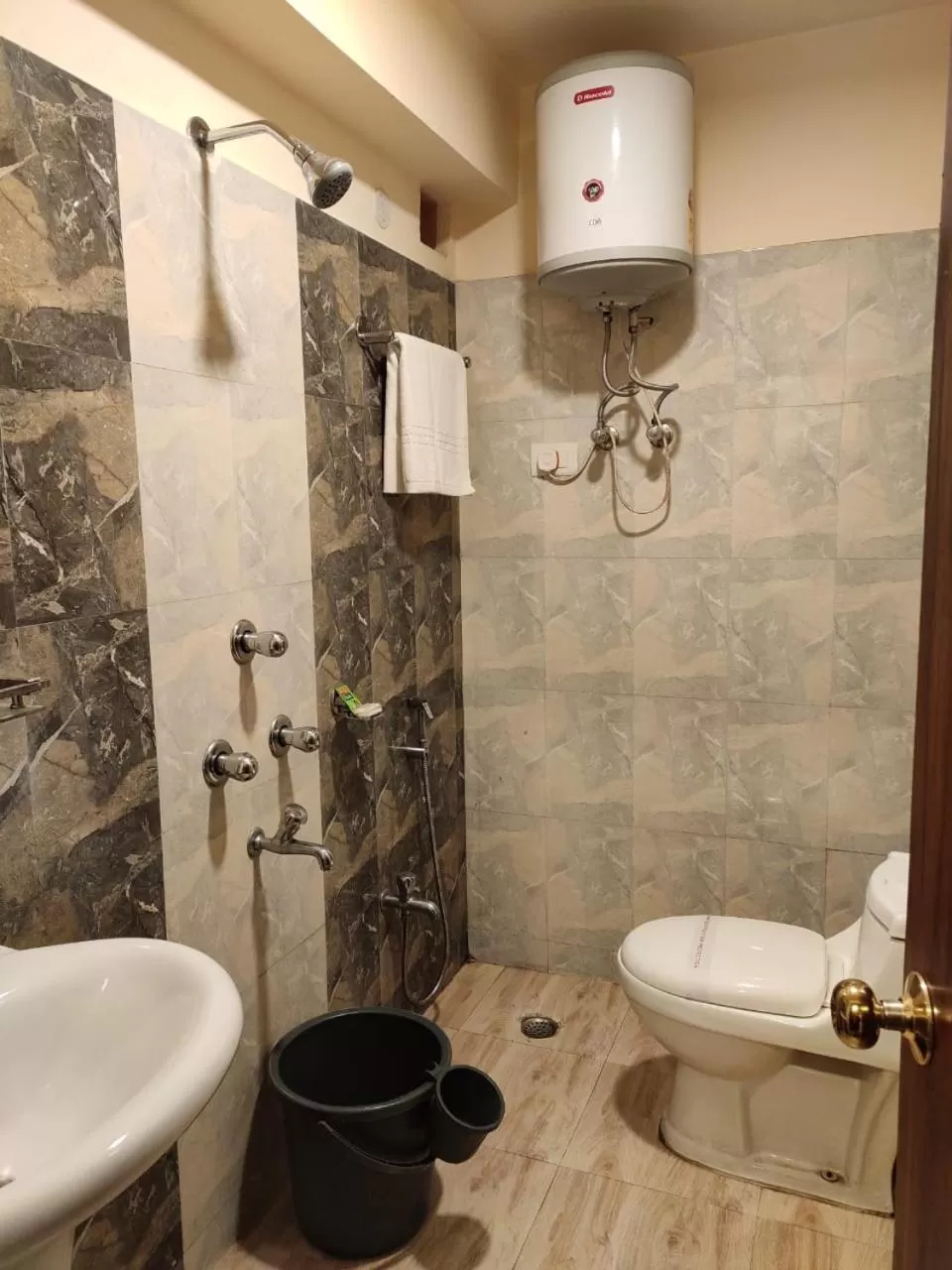 Bathroom in Hotel The Narayani Continental