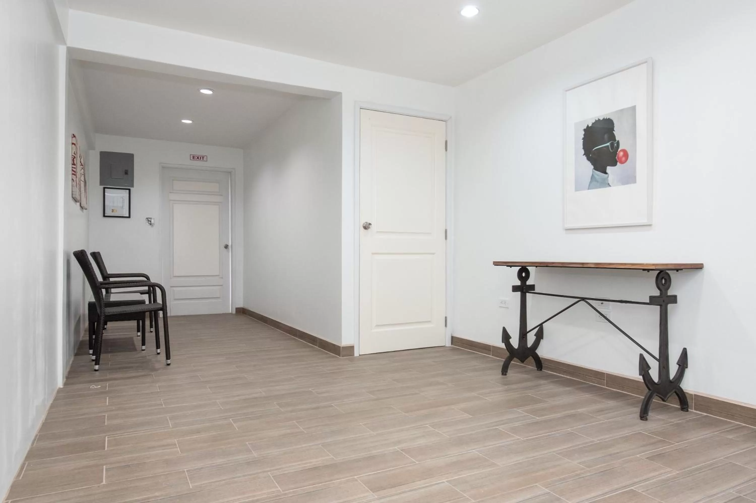 Seating area in La Casa de Paz Hotel