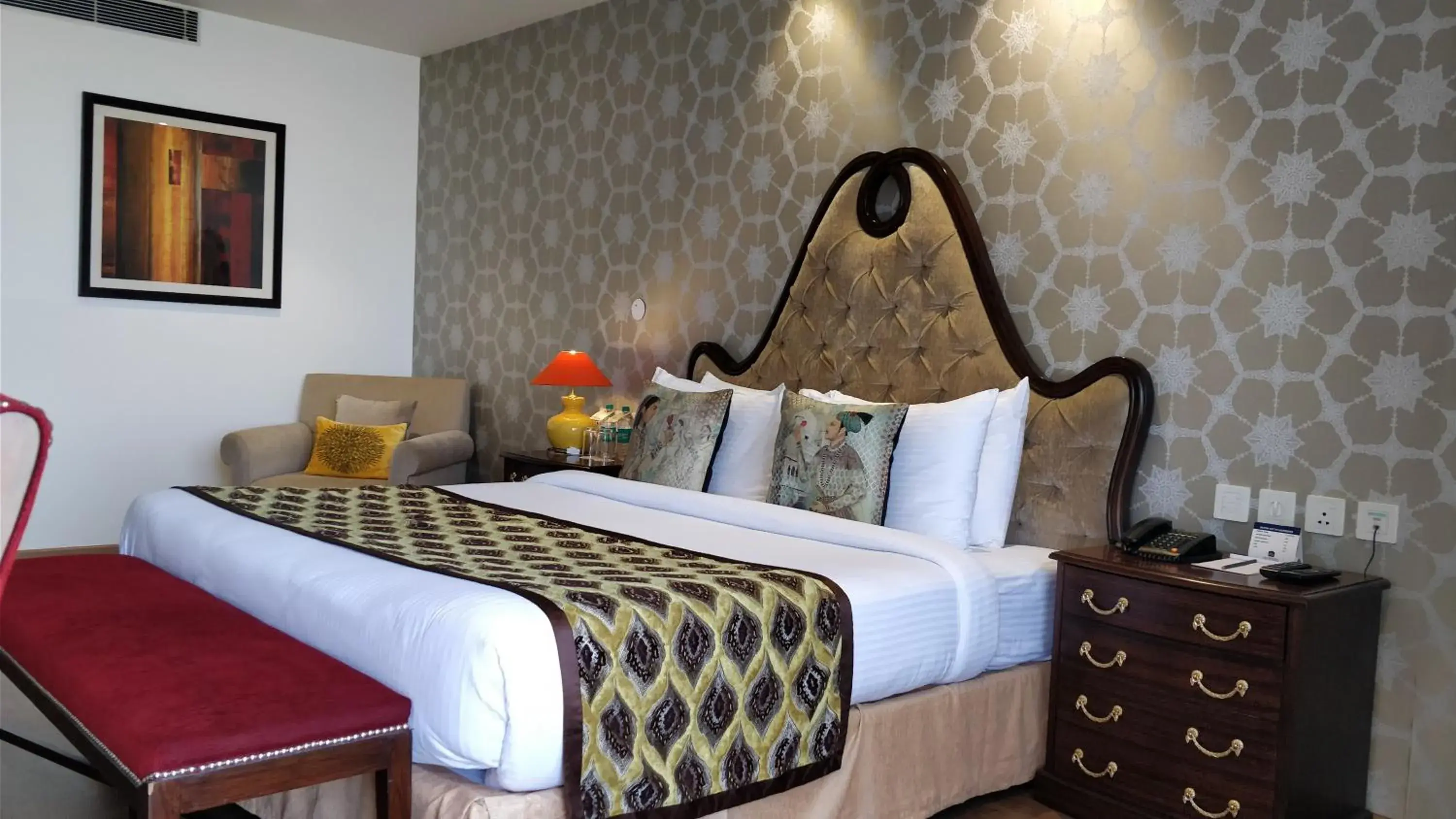 Executive Suite in Indraprastha Spa Resort Executive Suite in Indraprastha Spa Resort