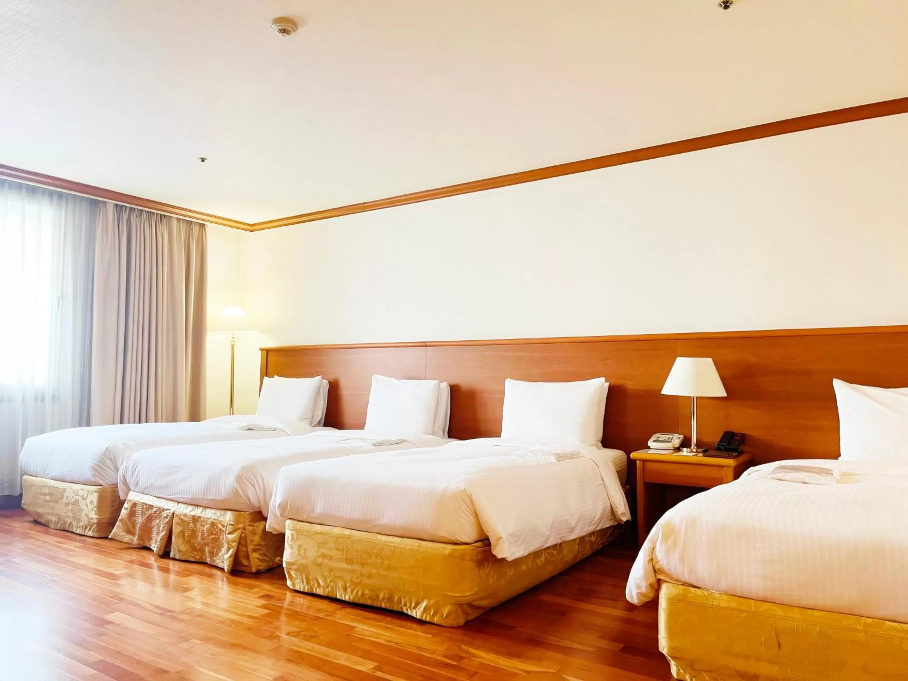 Bed in Sejong Hotel Seoul Myeongdong