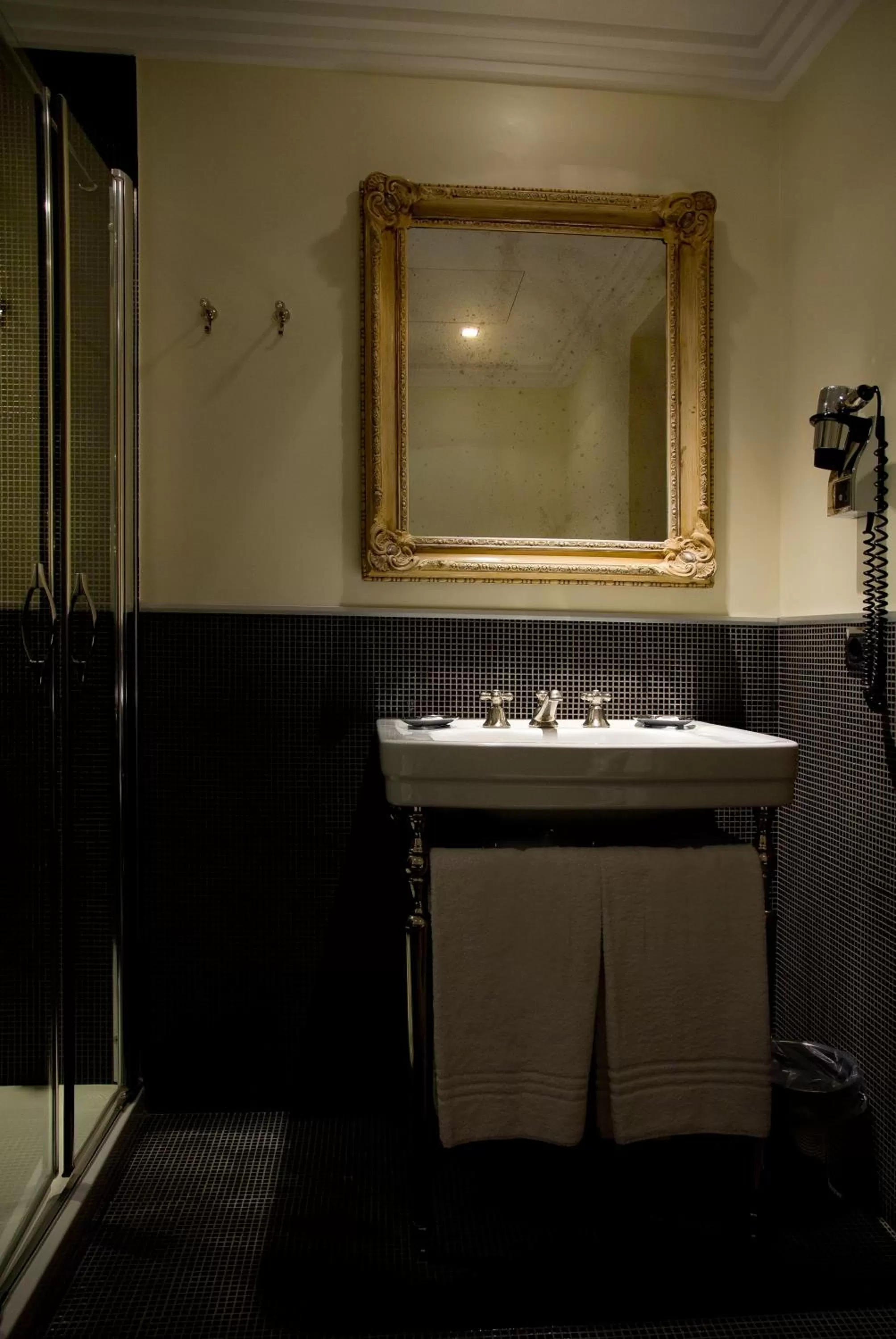 Bathroom in Marcella Royal Hotel - Rooftop Garden