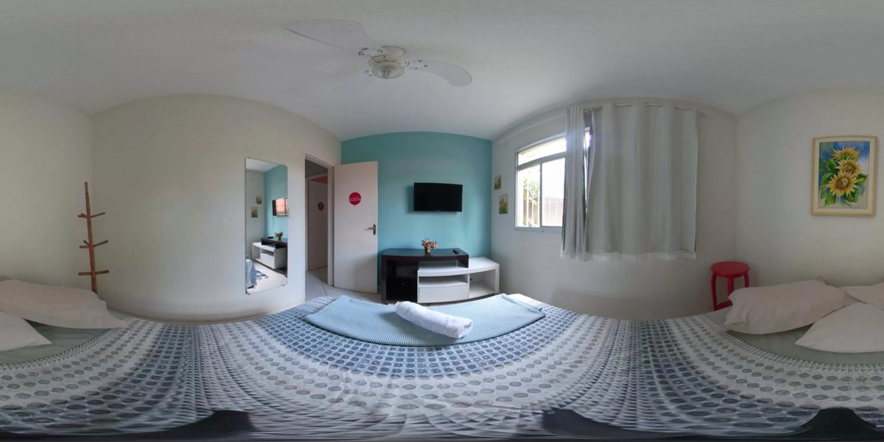 Photo of the whole room in A Casa Morro do Moreno