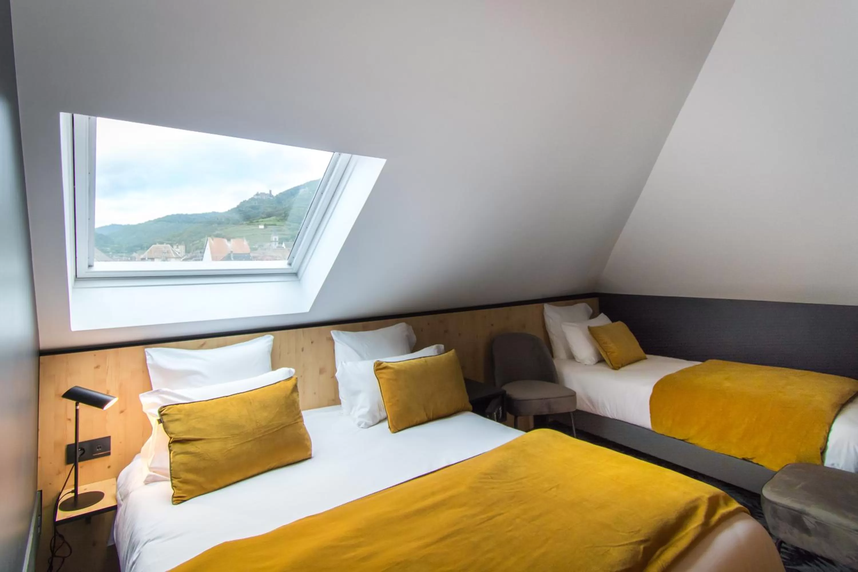 Bed in L' Hôtel & Spa Ribeauville- Haut-Koenigsbourg